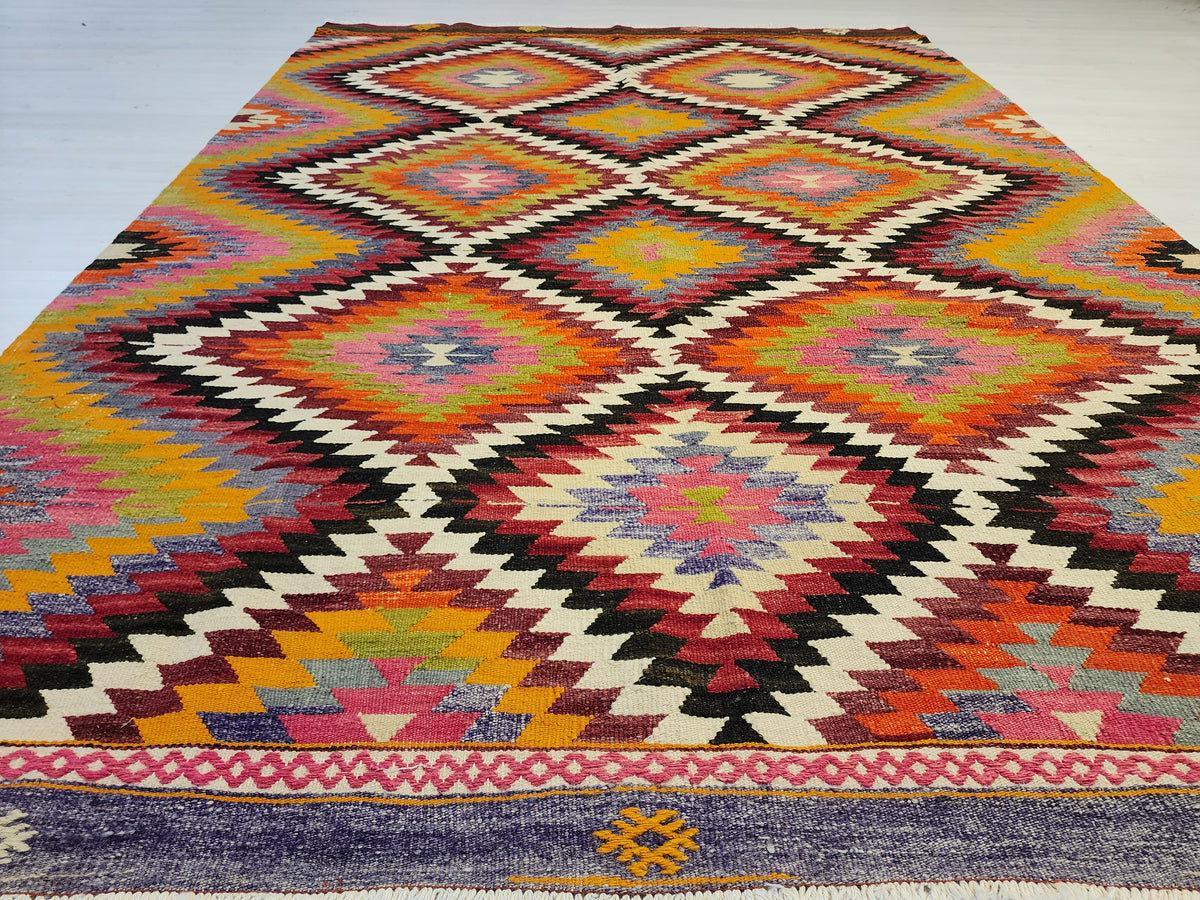 Skamandra — Handwoven Turkish Denizli Kilim Rug, Pure Wool Flatweave, Vegetable Dyed Geometric Diamond Pattern
