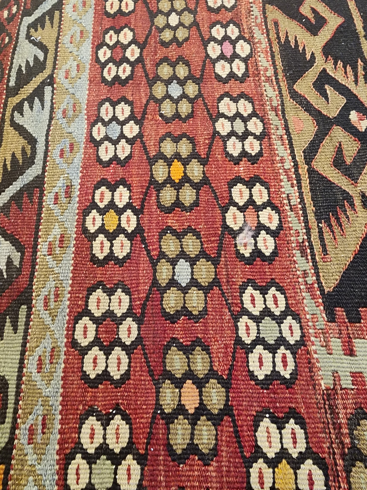 Hatuniye — 1940s Turkish Kilim Rug — photo 13