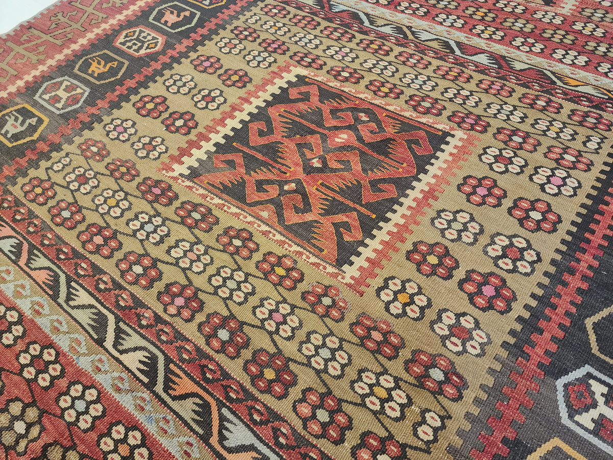 Hatuniye — 1940s Turkish Kilim Rug — photo 6