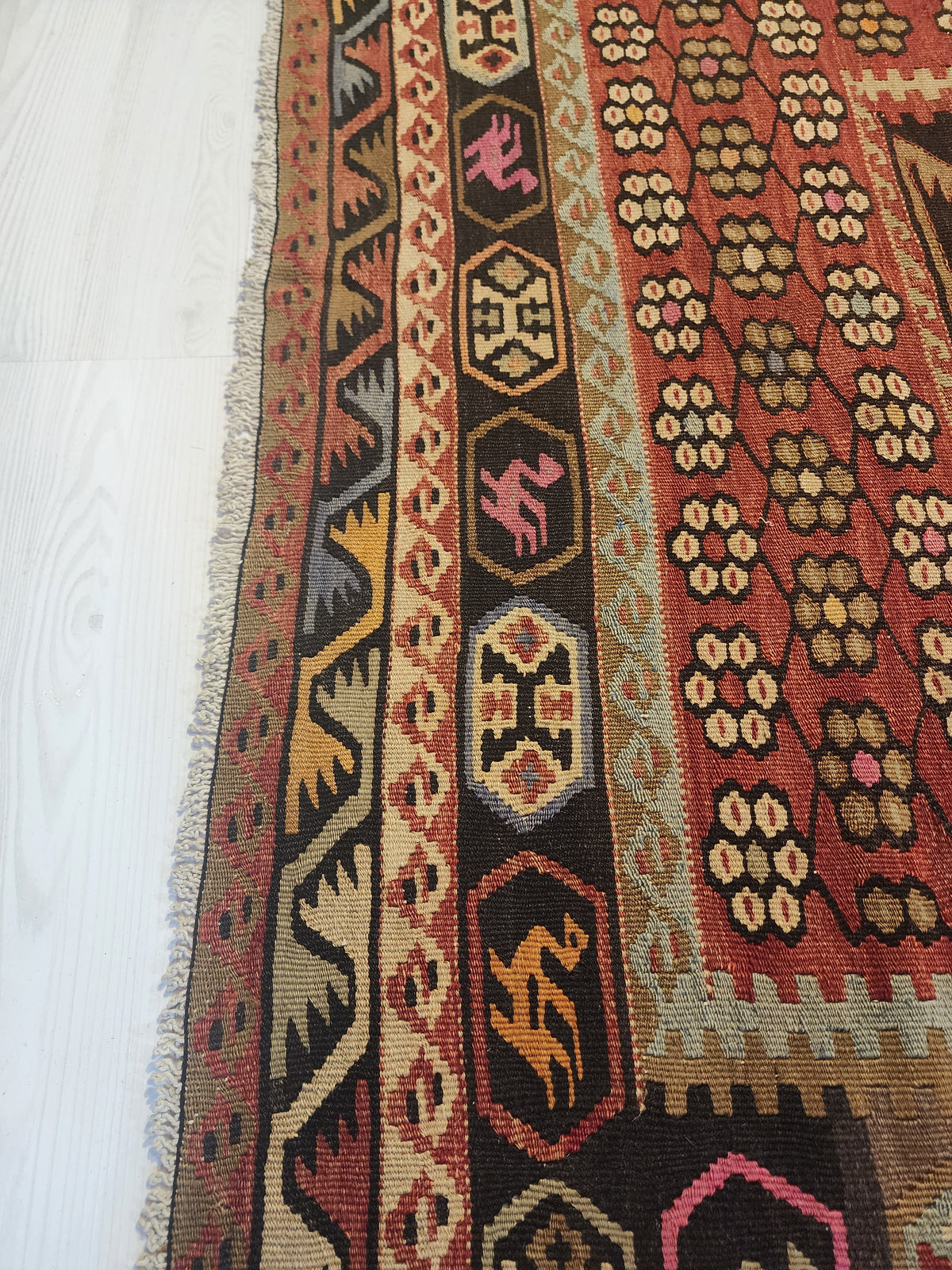 Hatuniye — 1940s Turkish Kilim Rug — photo 8