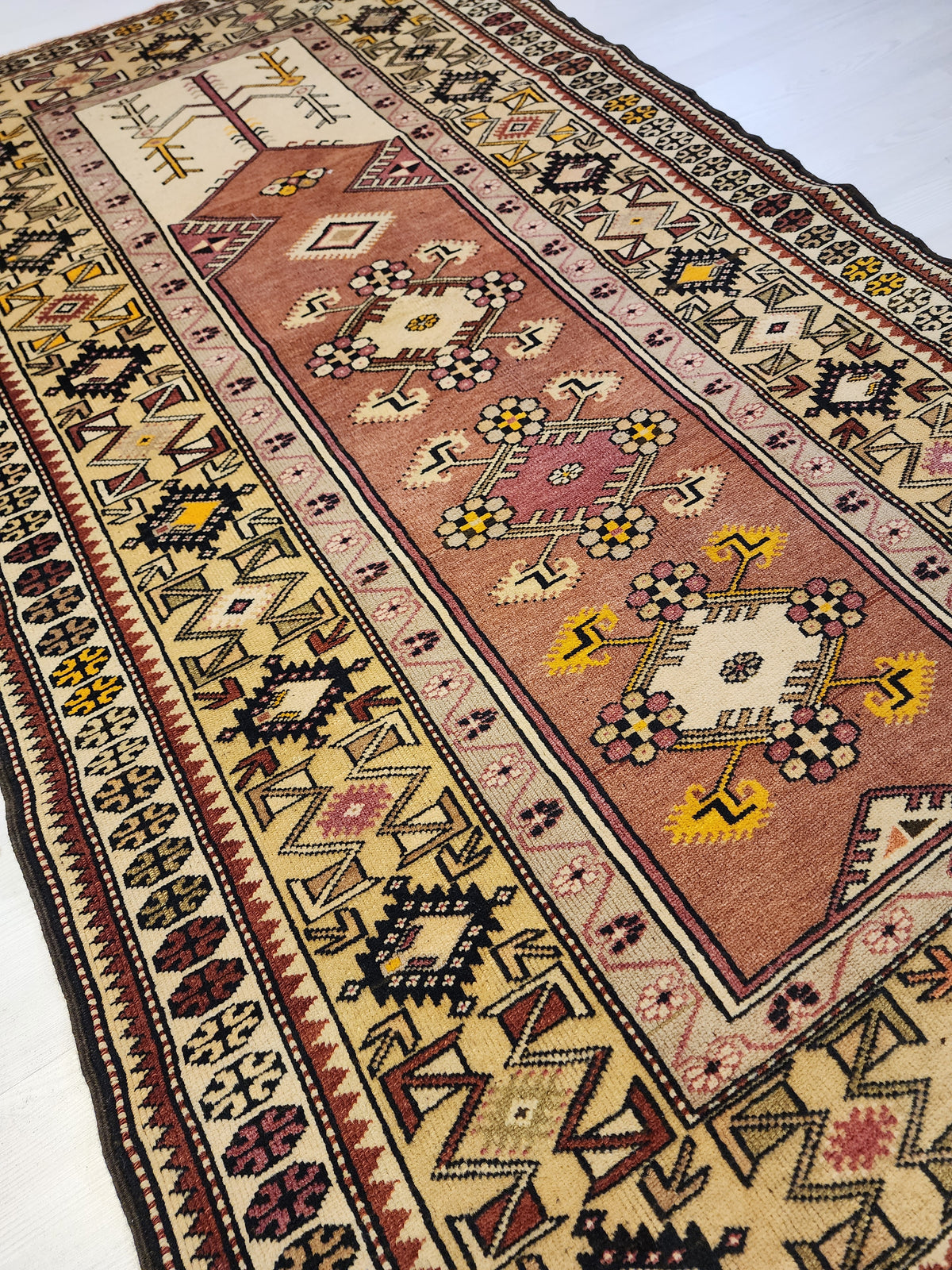 Aylis — 80-Year-Old Milas Turkish Wool Rug – Organic Dyes, Geometric Design (4'1'' x 6'11'')