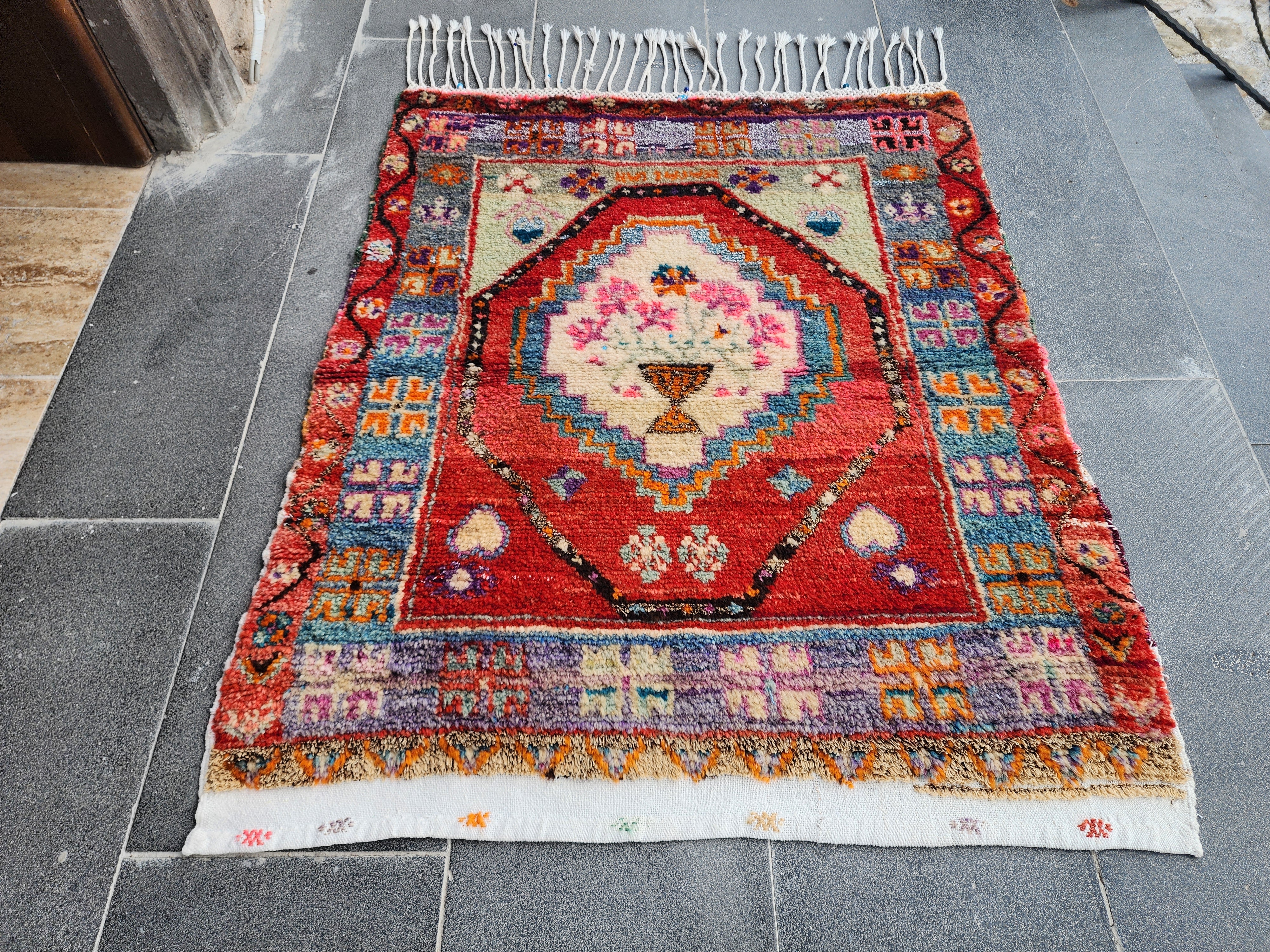 Nympha — Vintage West Anatolian Rug, Handwoven Yörük Tribal Rug, Small Floral Medallion Accent Rug, 100% Natural Organic Dye Wool Rug
