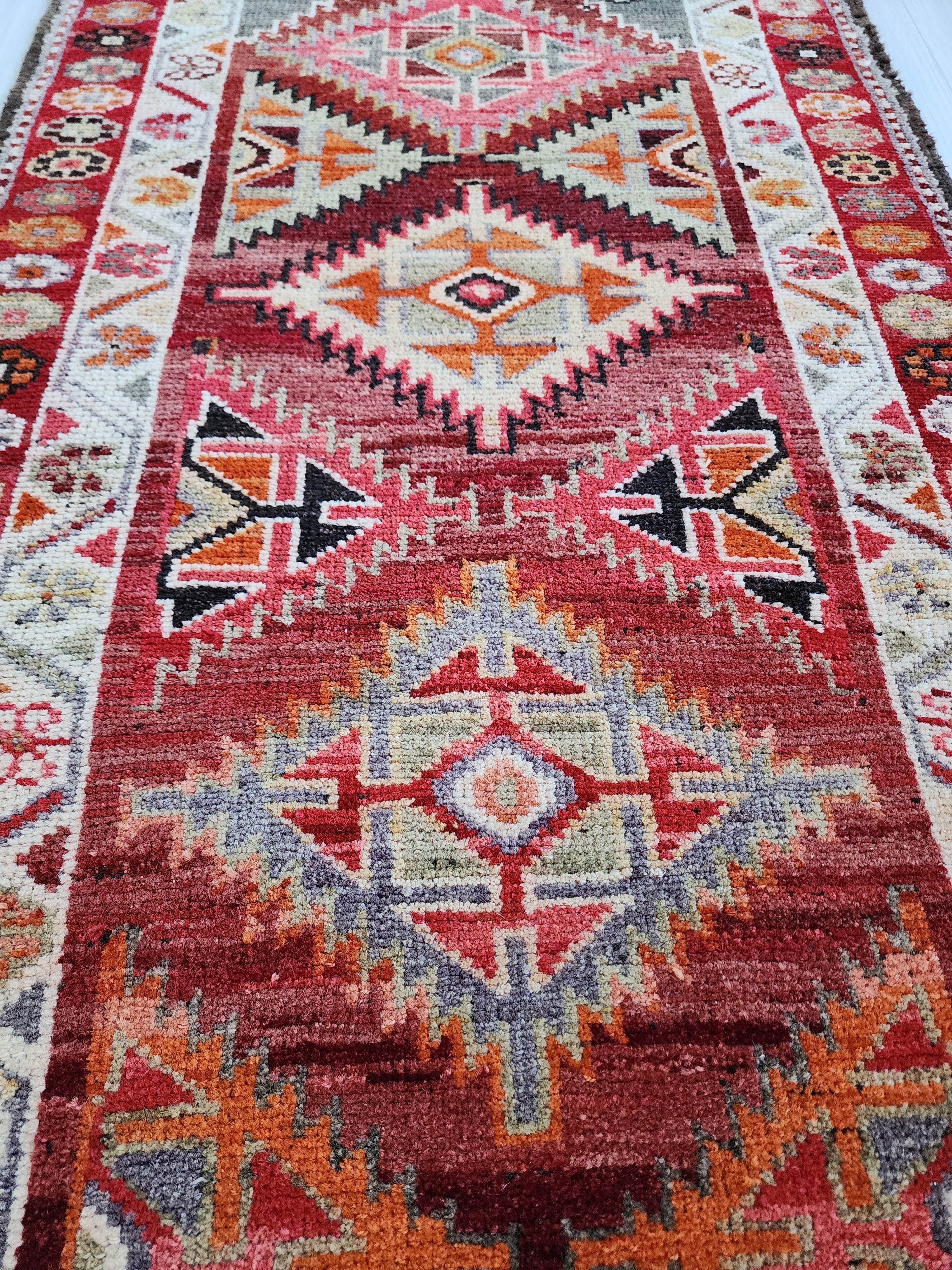 vintage Oushak Wool Runner Rug — corner detail