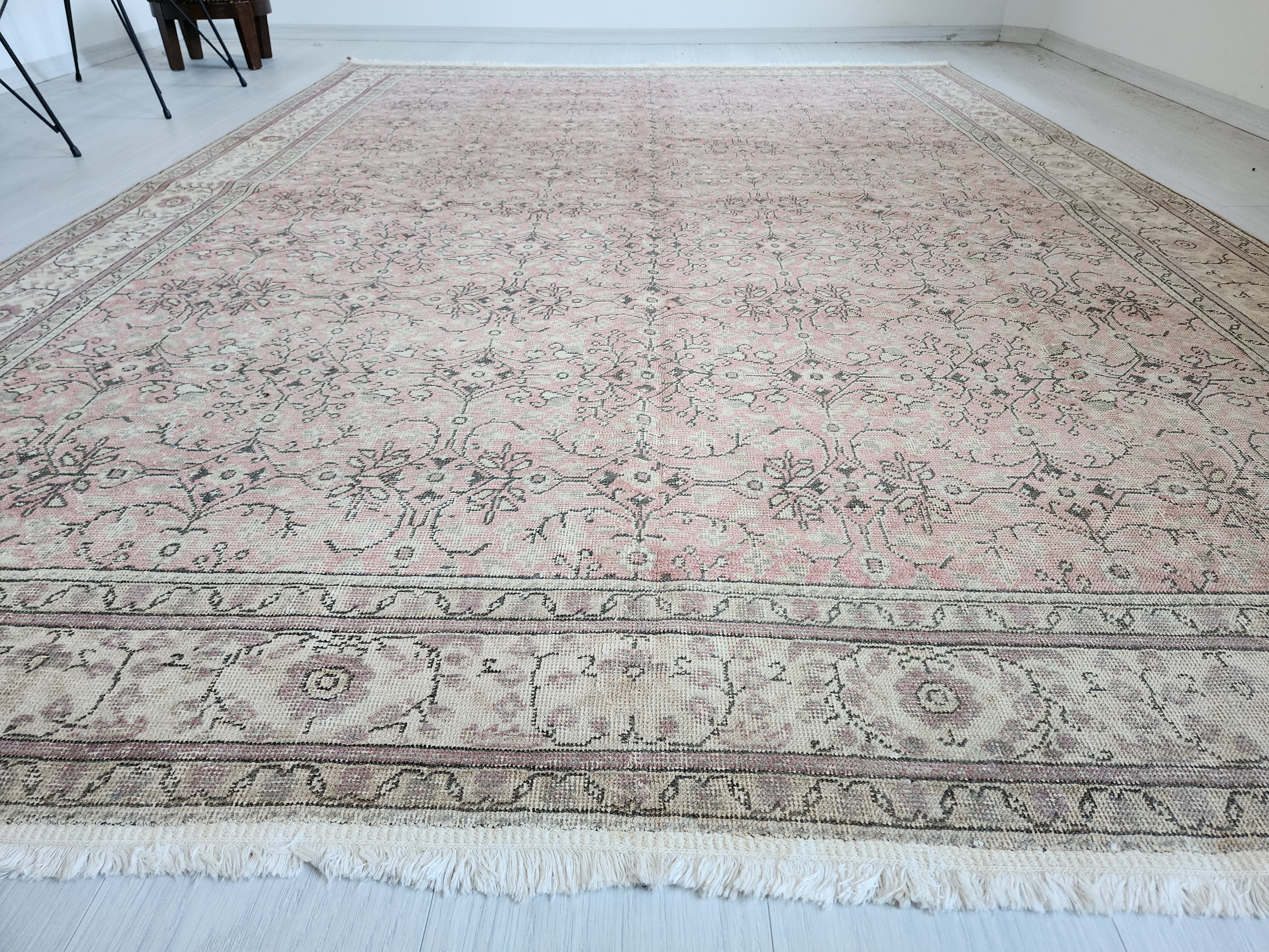 antique Kayseri Silk Large Area Rug — border pattern