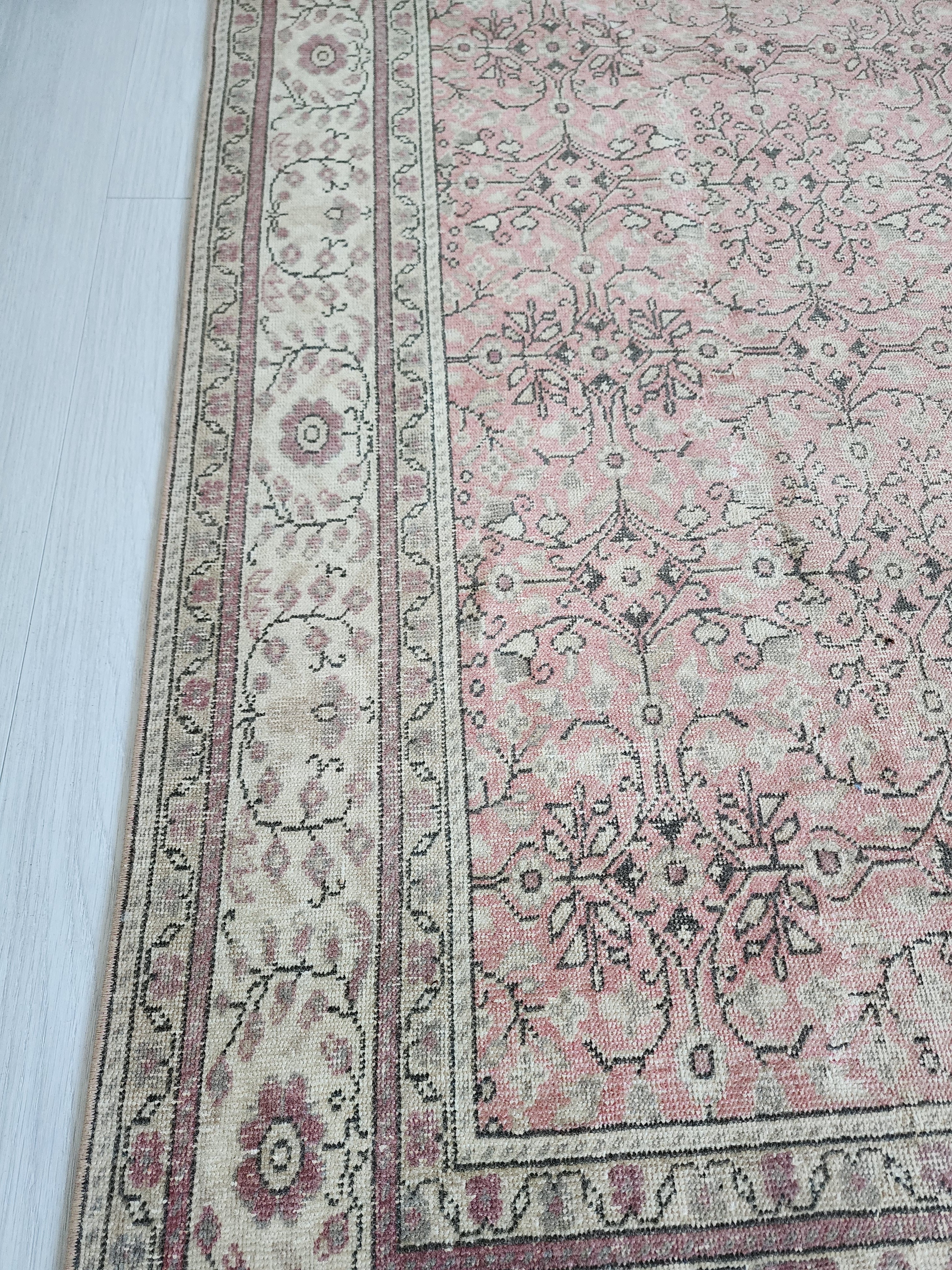 antique Kayseri Silk Large Area Rug — pattern close-up