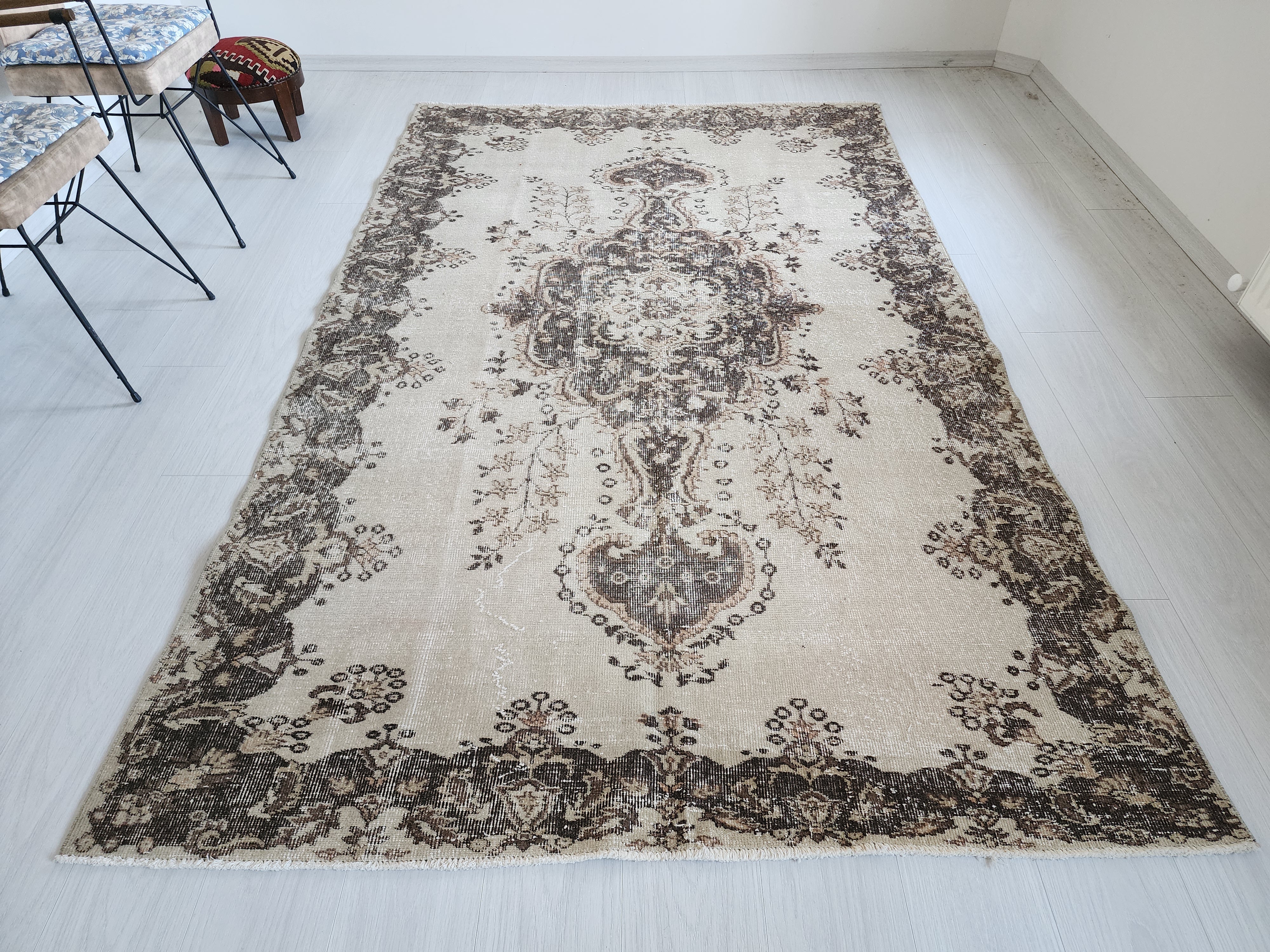 vintage Kayseri Wool Area Rug — detail texture