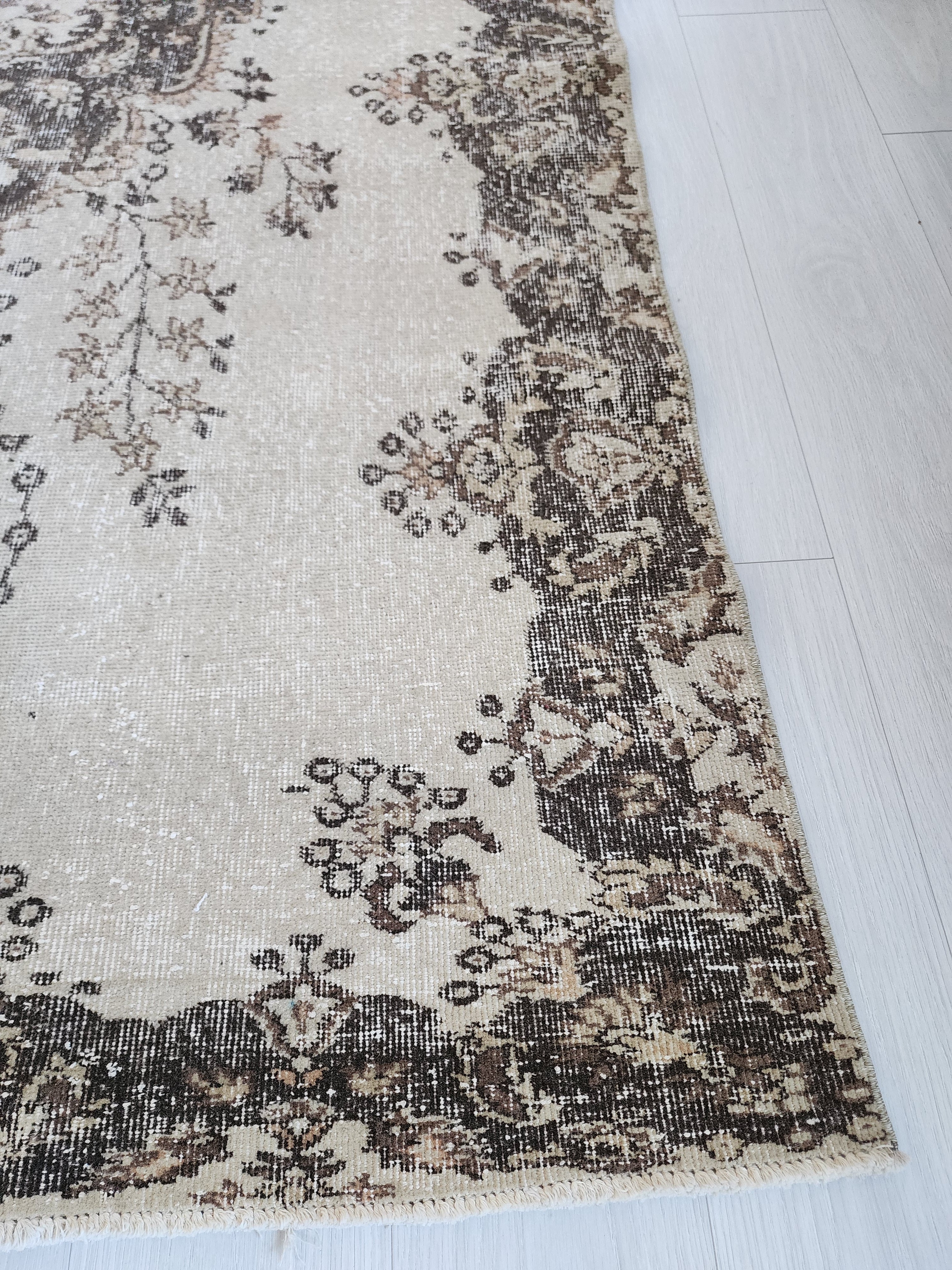 vintage Kayseri Wool Area Rug — pattern close-up