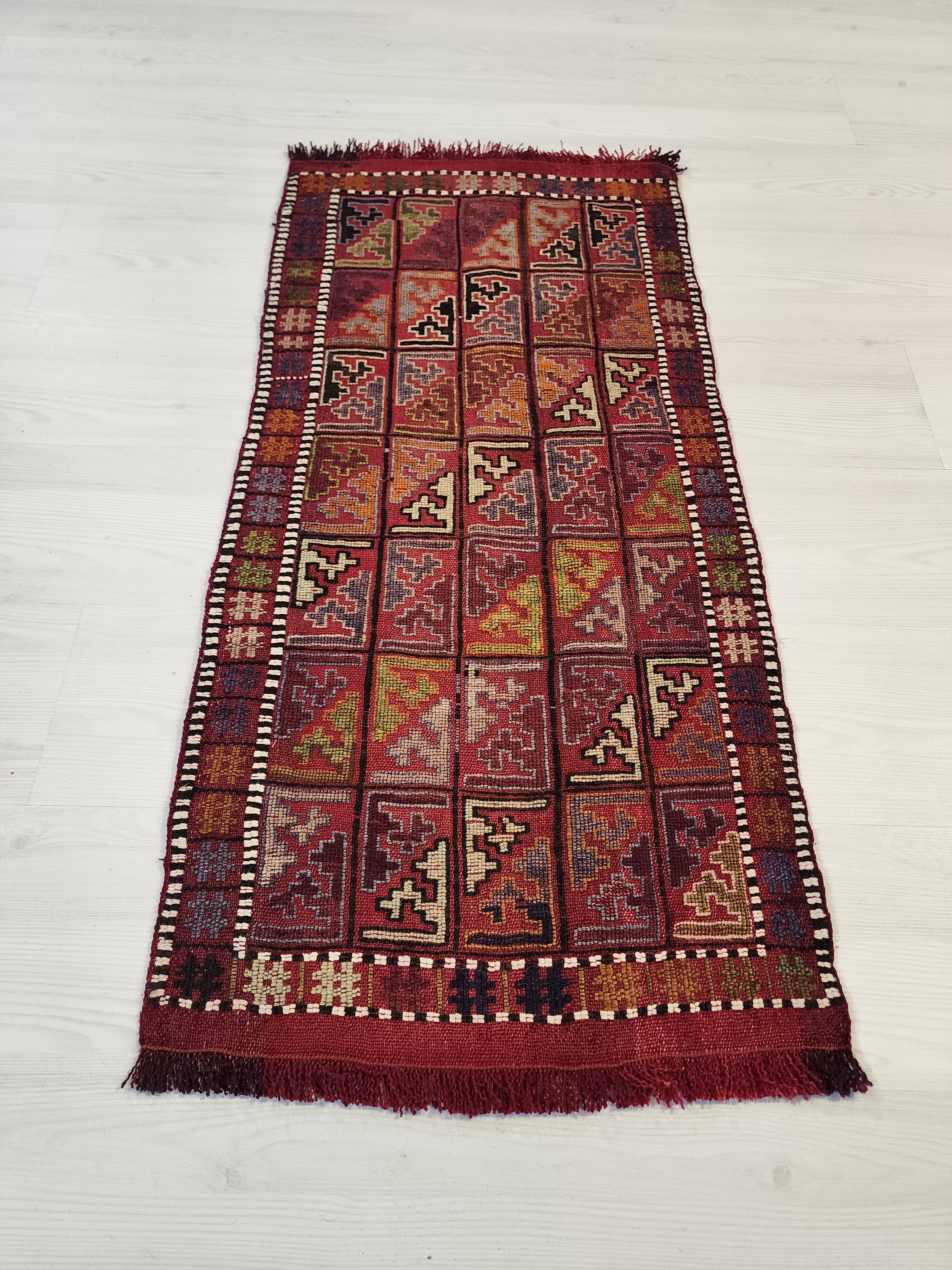 vintage Konya Wool Small Rug — pattern close-up