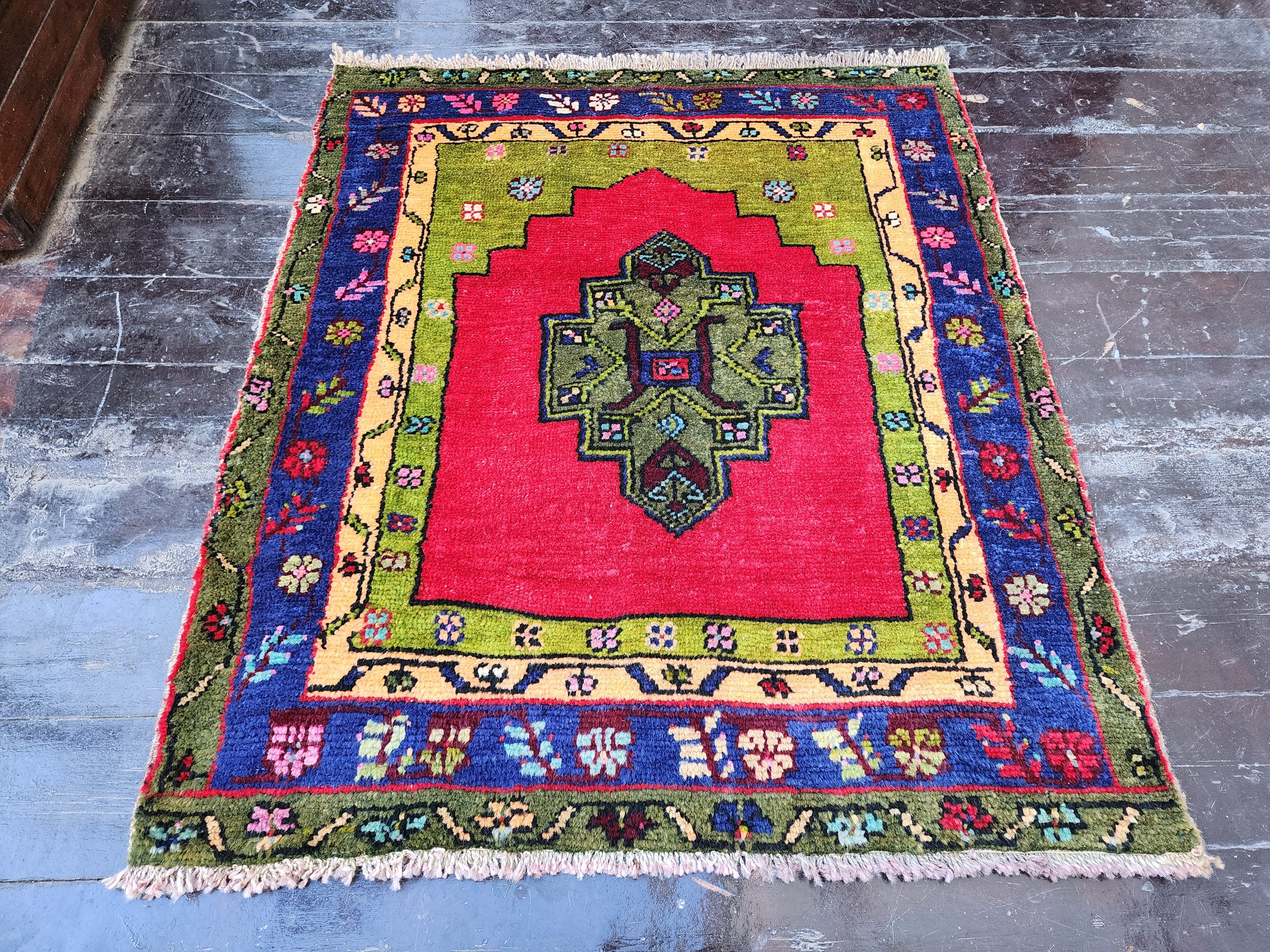 vintage Turkish Wool Small Rug — detail texture