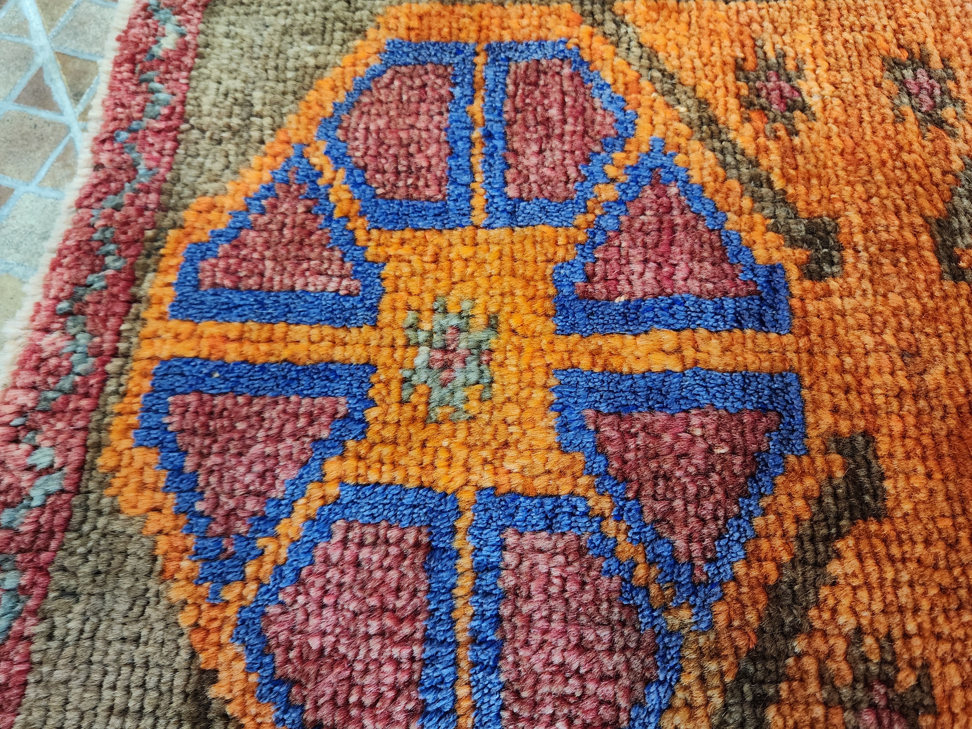 vintage Kars Wool Small Rug — edge weave