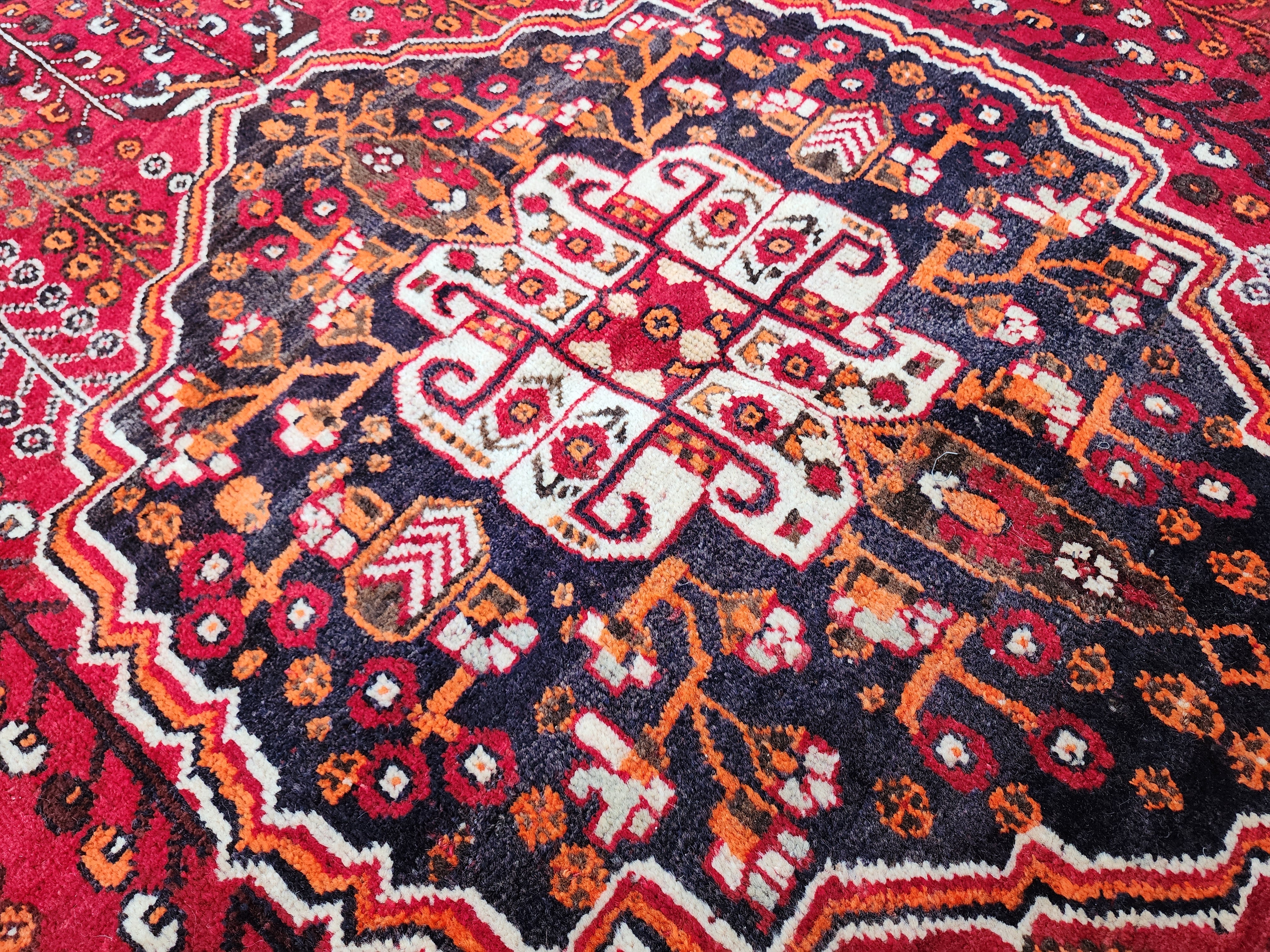 vintage Persian Area Rug — border pattern