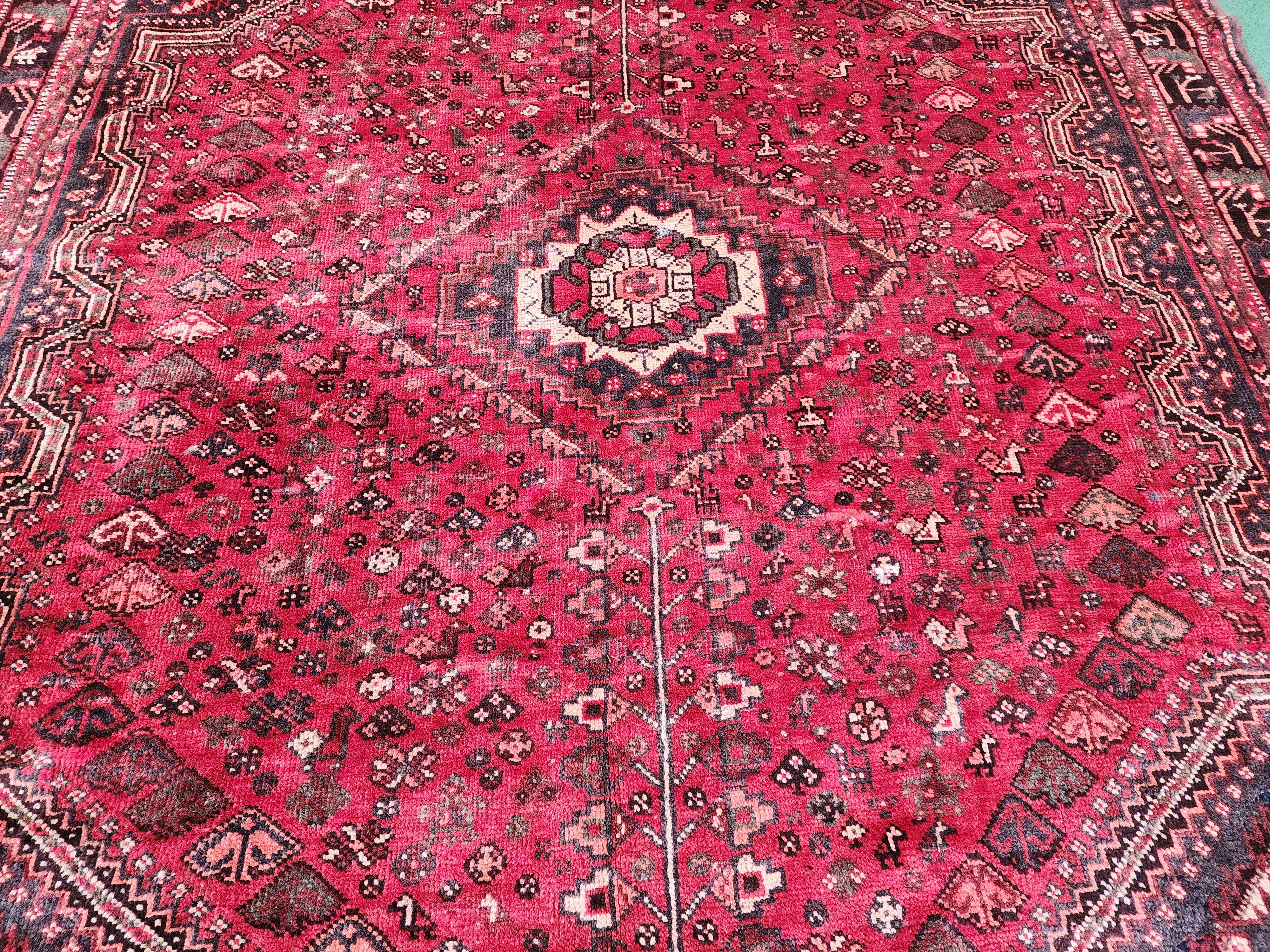 vintage Persian Large Area Rug — colour close-up