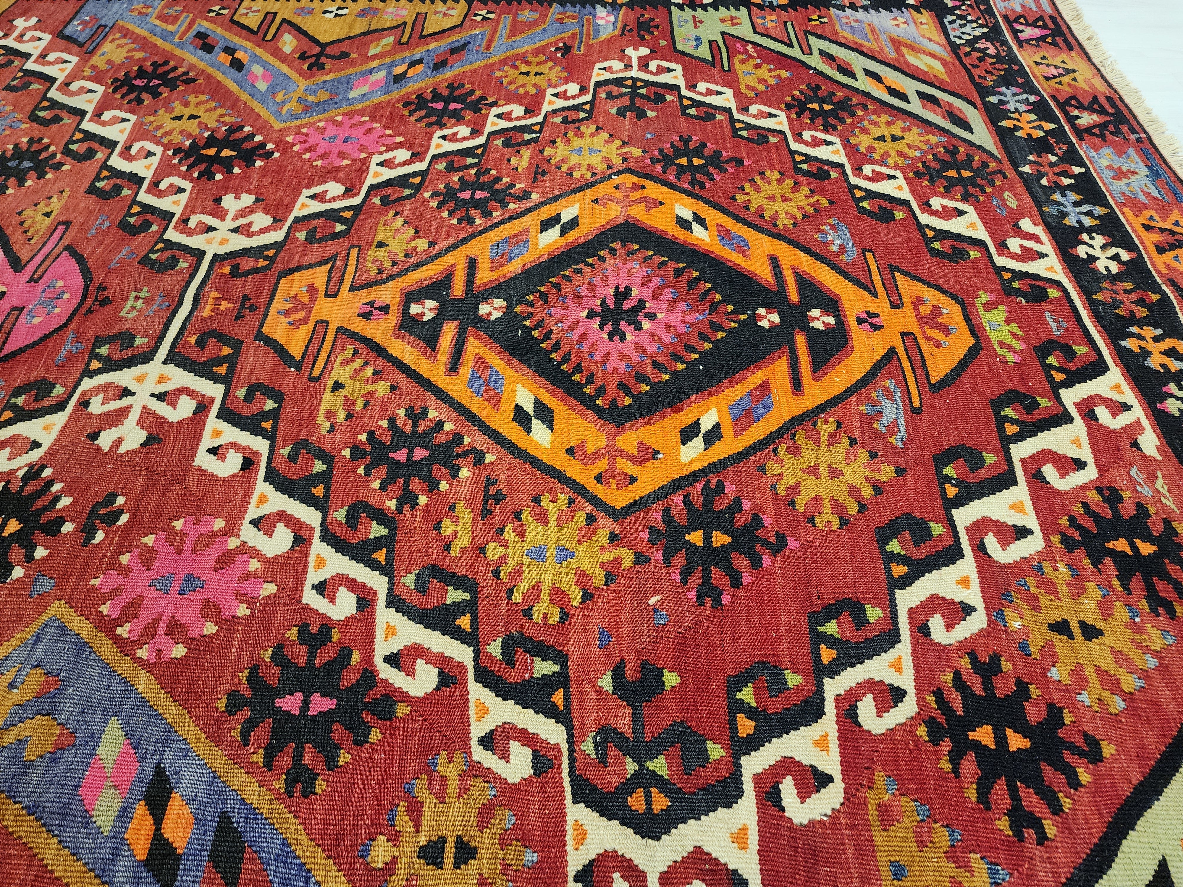 Handmade Turkish Kilim Rug: Vintage Wool Anatolian Boho Decor (9 ft x 5 ft 9 in)
