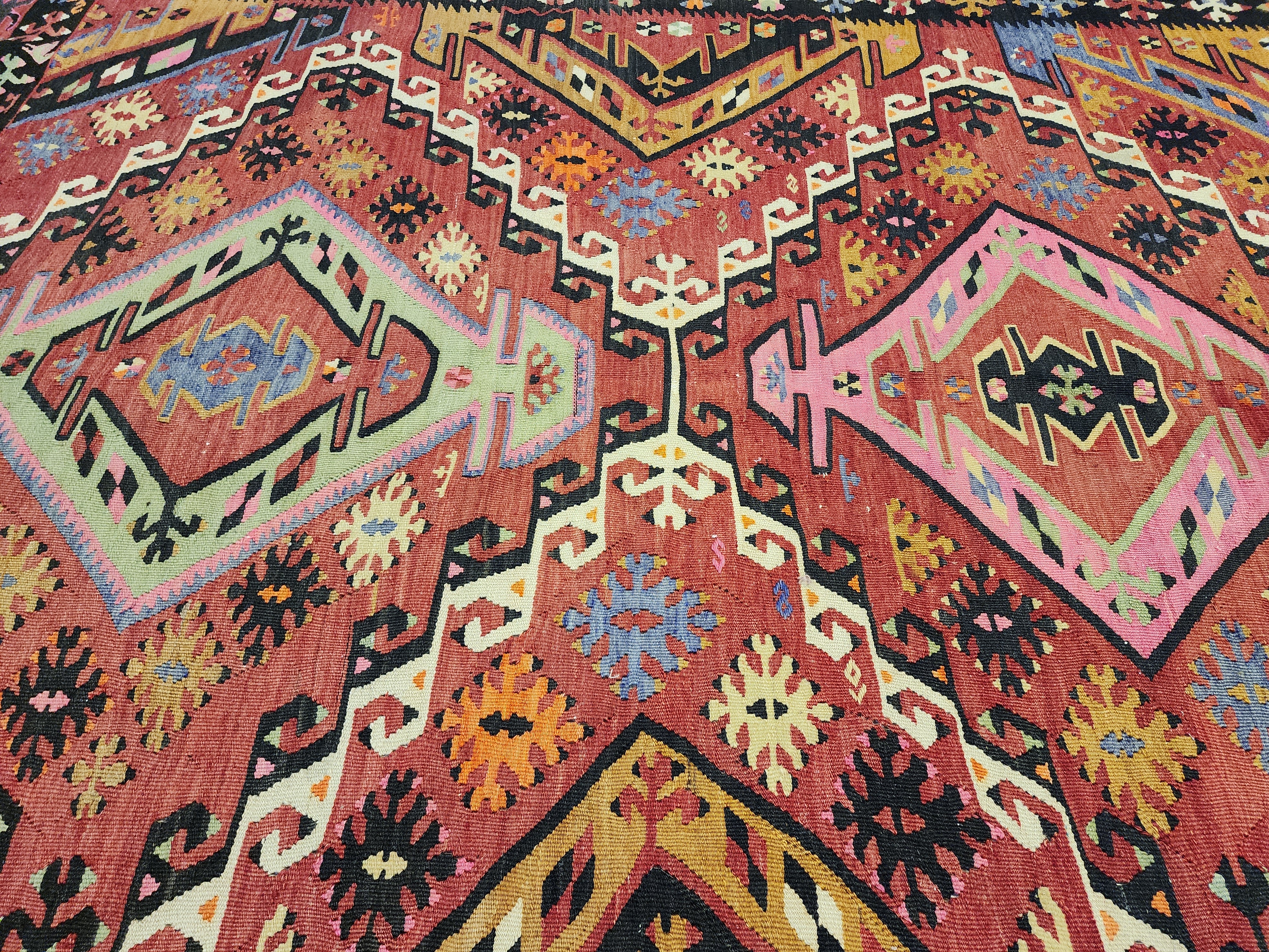 Handmade Turkish Kilim Rug: Vintage Wool Anatolian Boho Decor (9 ft x 5 ft 9 in)
