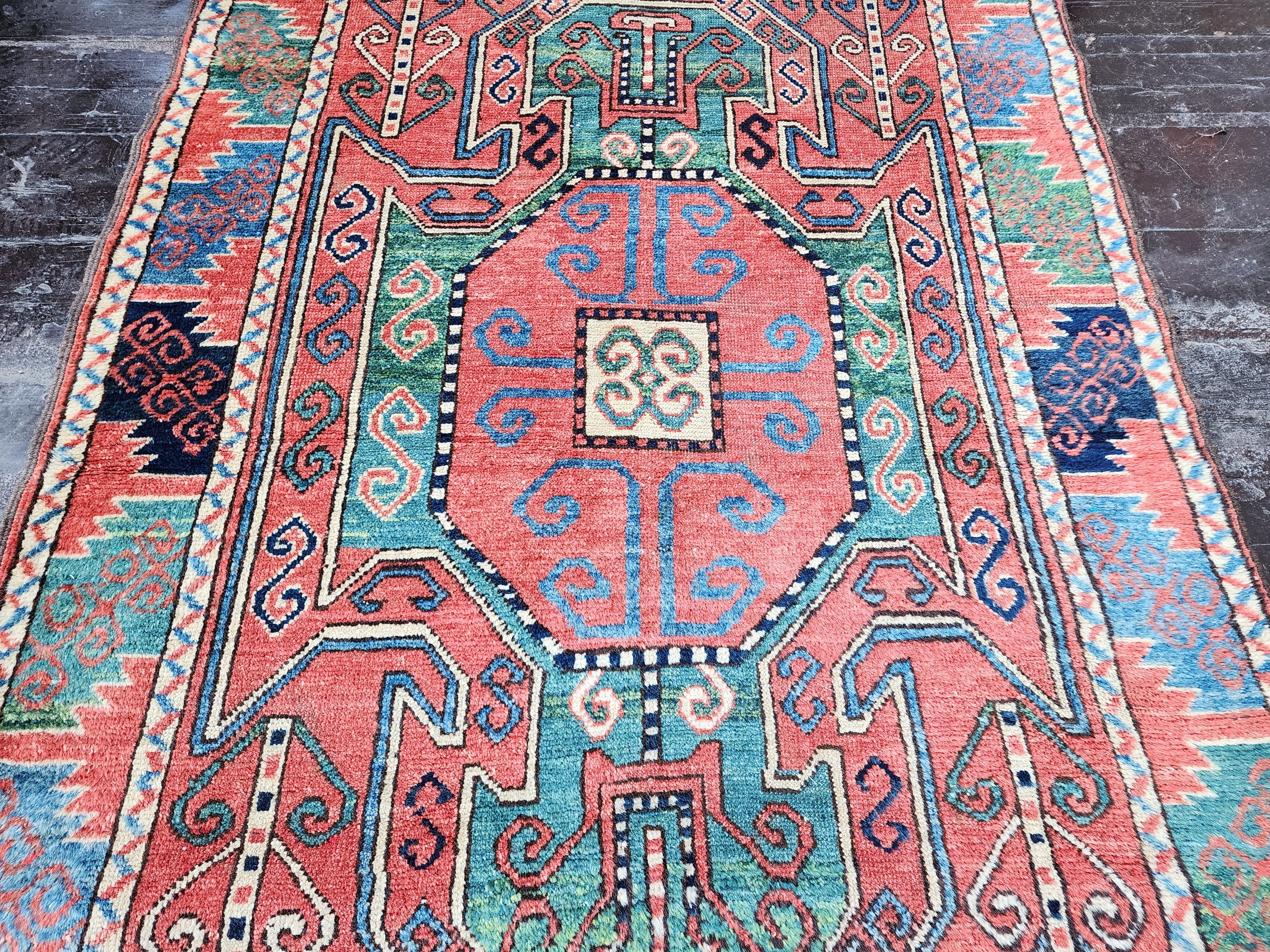 vintage Anatolian Wool Small Rug — pattern close-up
