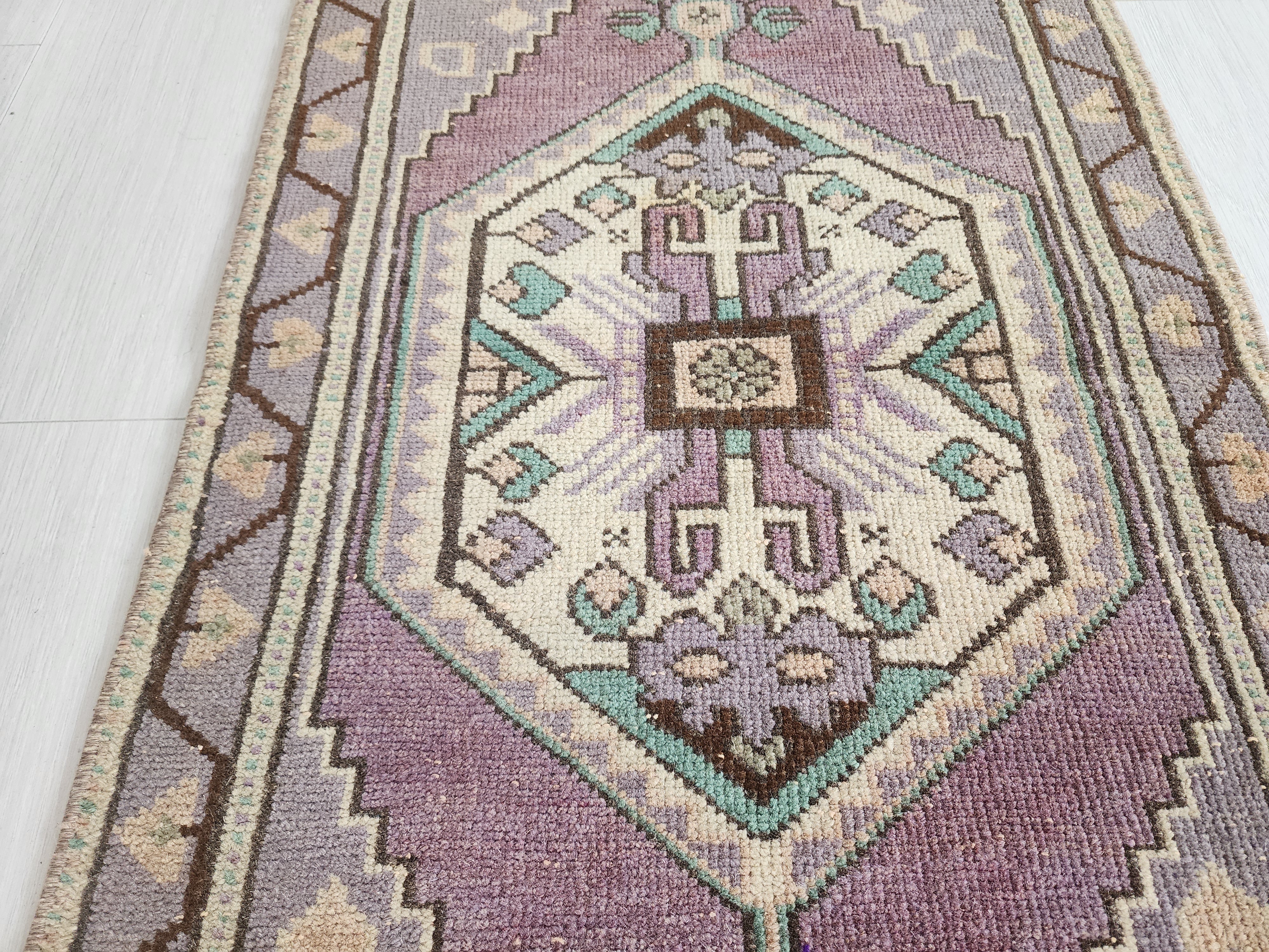 Vintage Rug with Unique Color Palette, 3'3''x1'9''