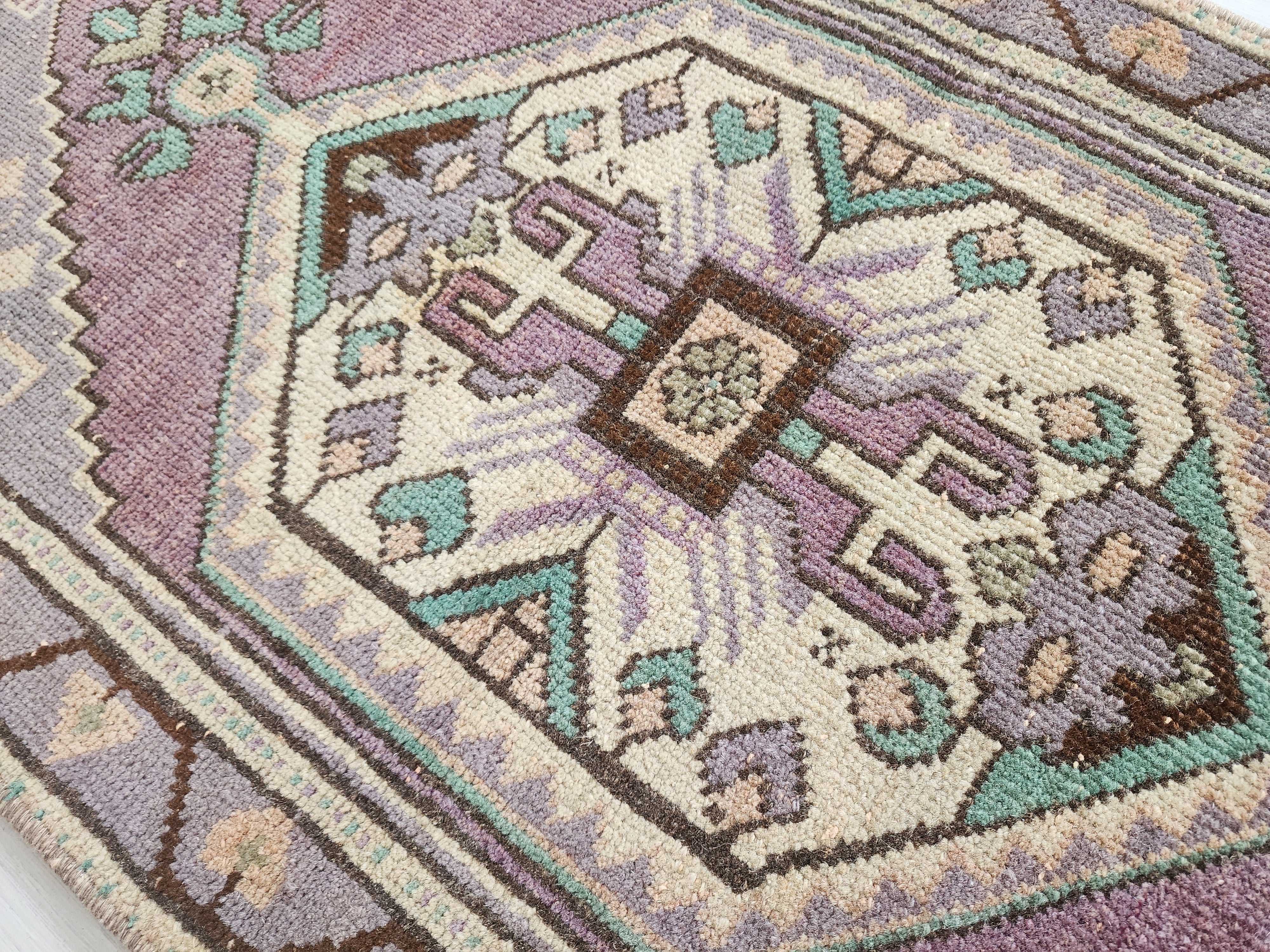 antique Oushak Small Rug — pile detail