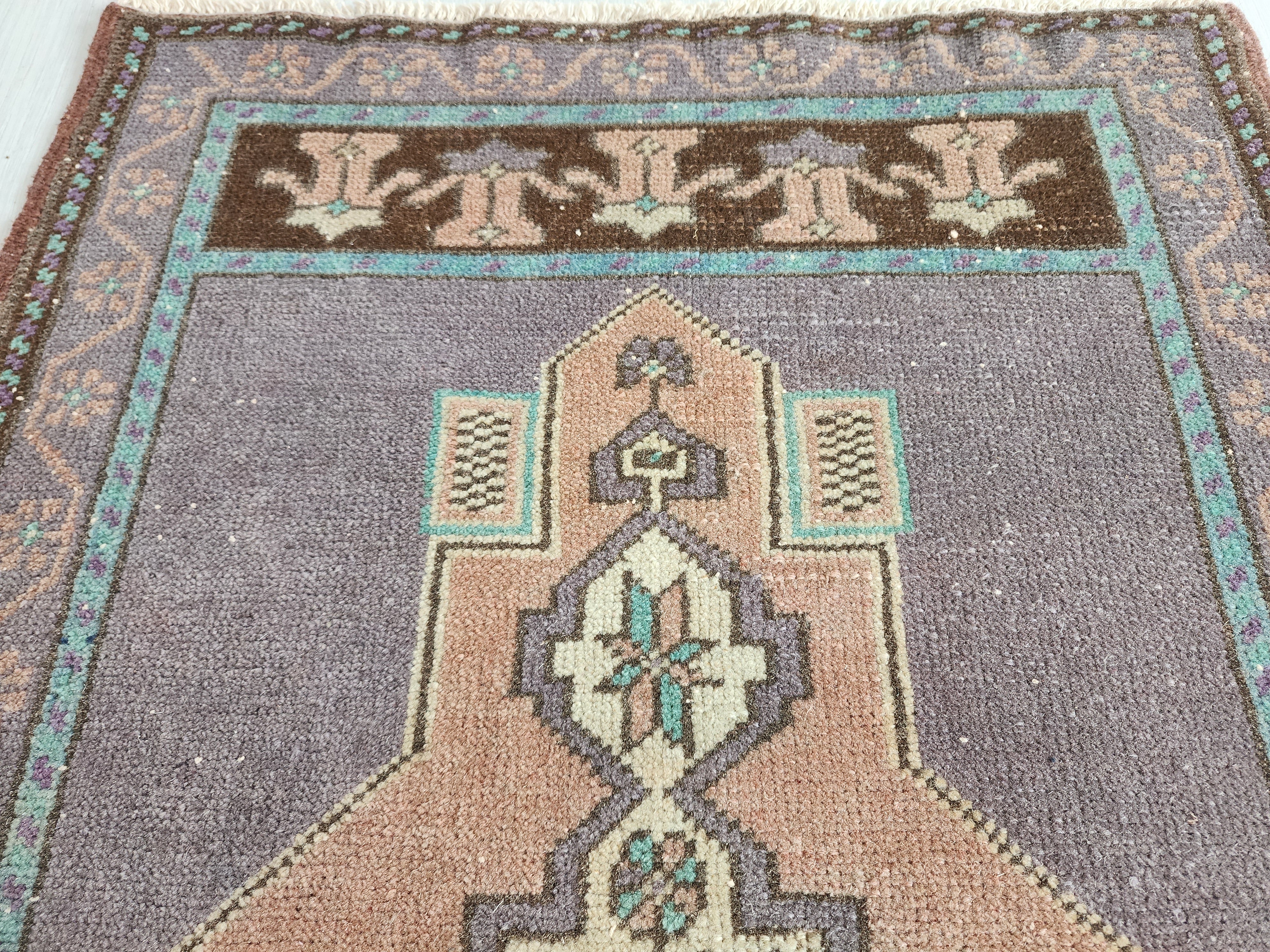 antique Oushak Small Rug — detail texture
