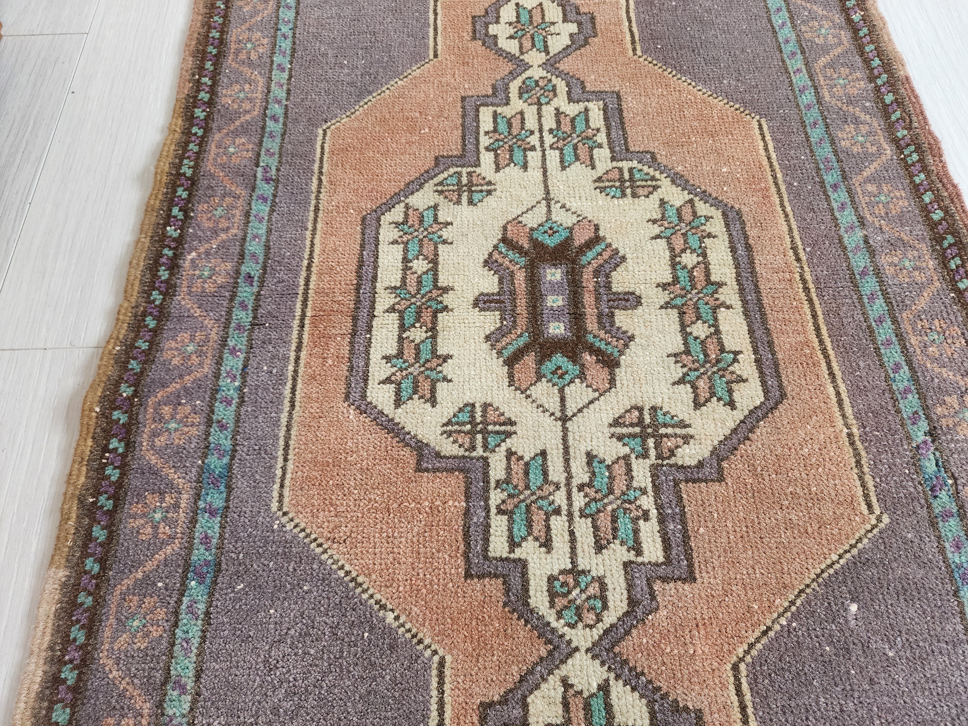 antique Oushak Small Rug — pile detail