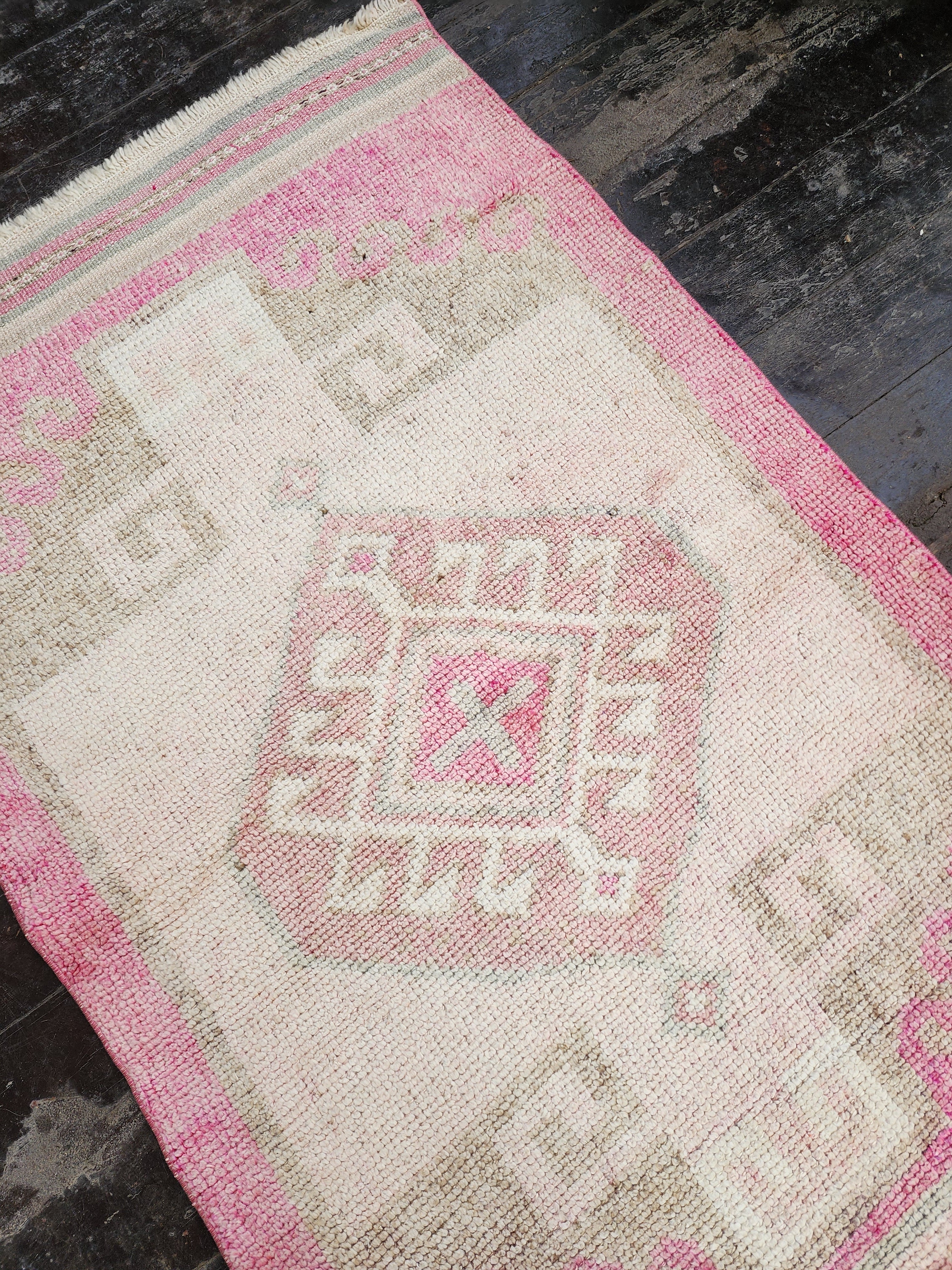 Tapis de couloir Oushak turc pâle 11'10''x3'3''