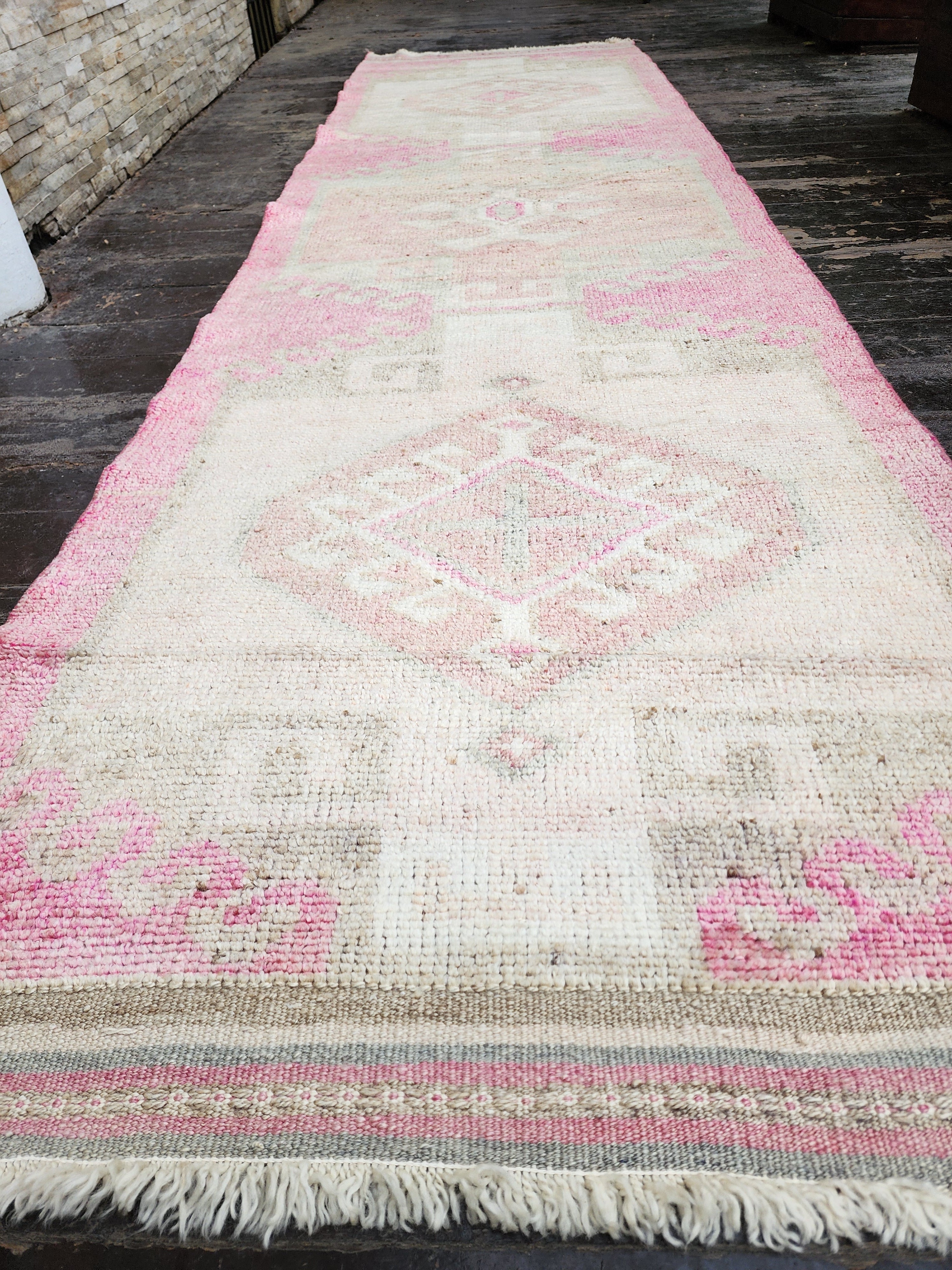 Tapis de couloir Oushak turc pâle 11'10''x3'3''