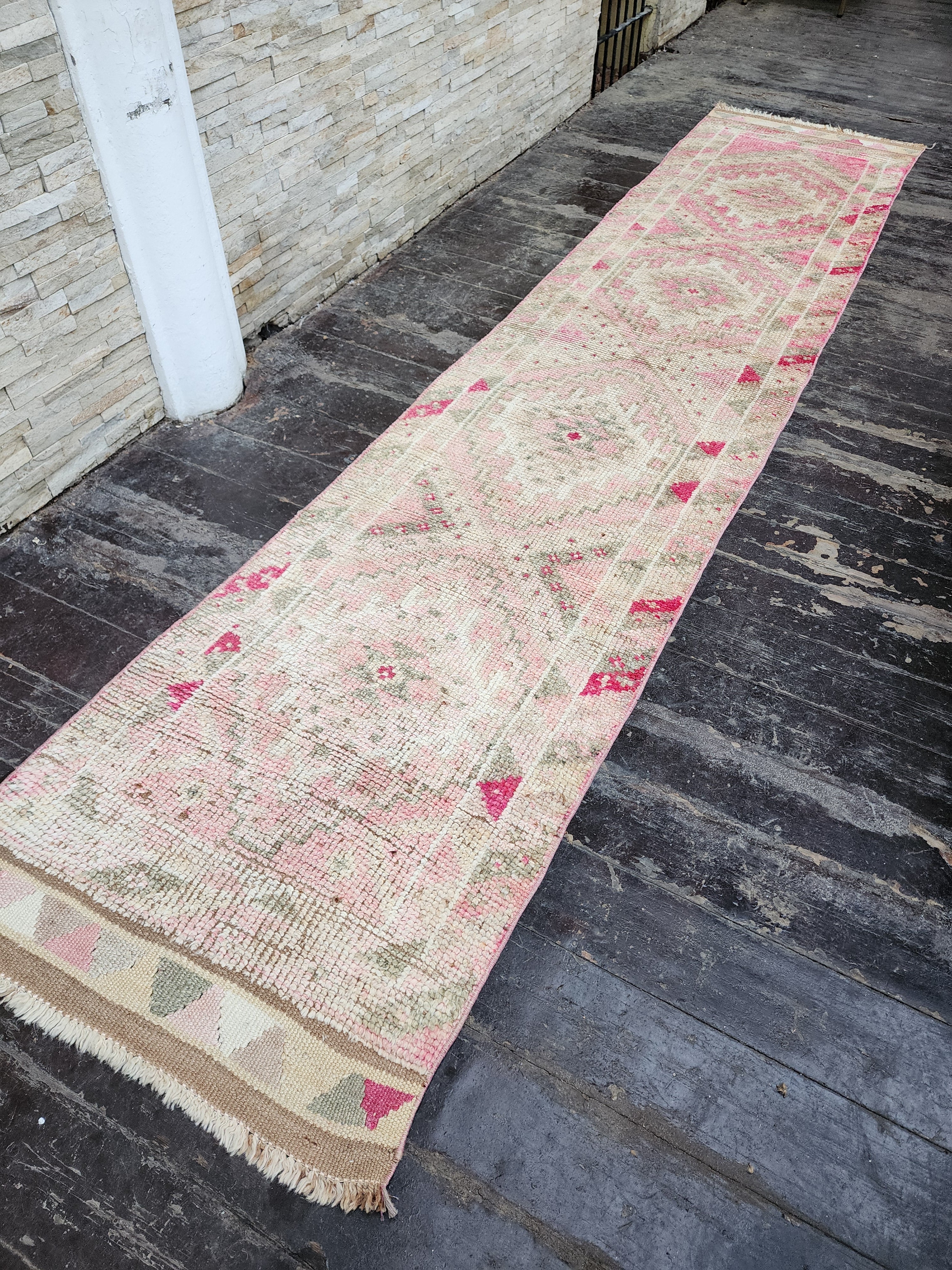 Tapis de couloir Oushak turc pâle 2'6''x''12''