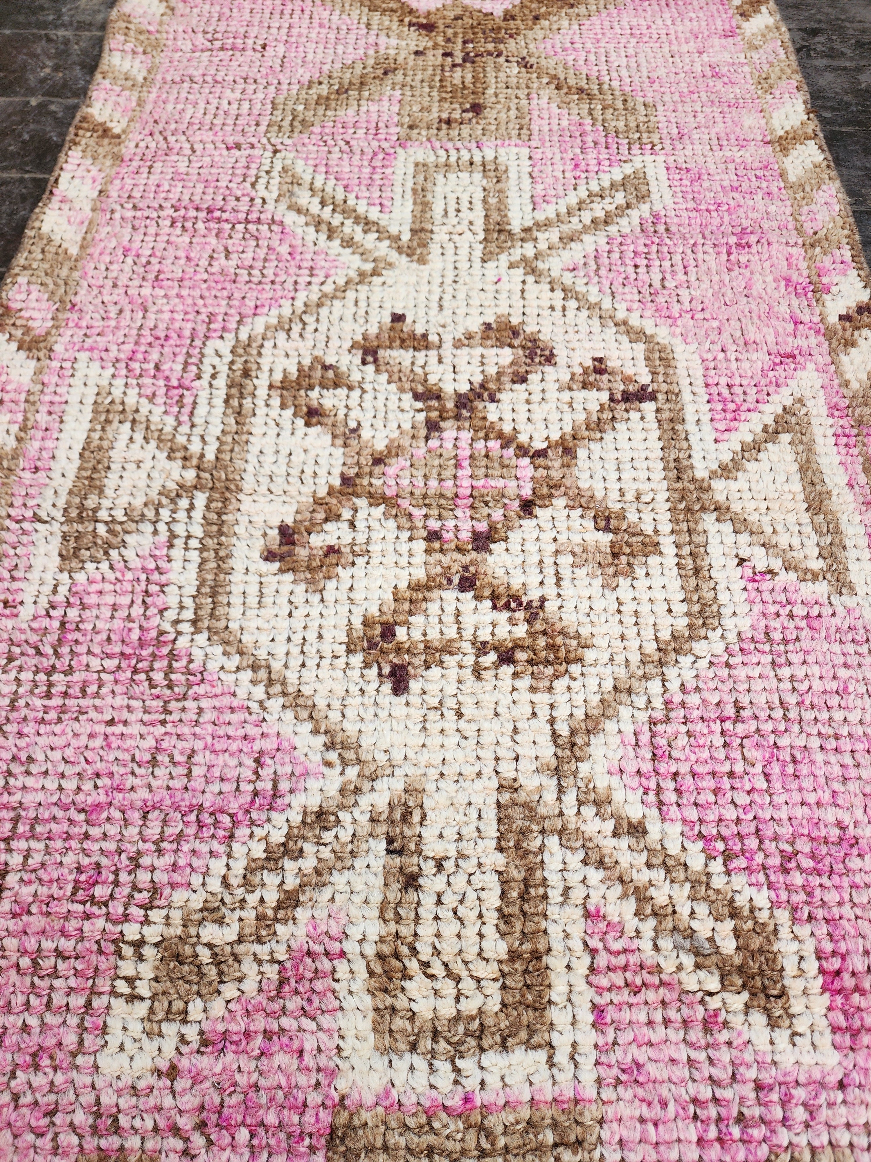 Tapis de couloir Oushak turc pâle 2'8'' x 9'5''