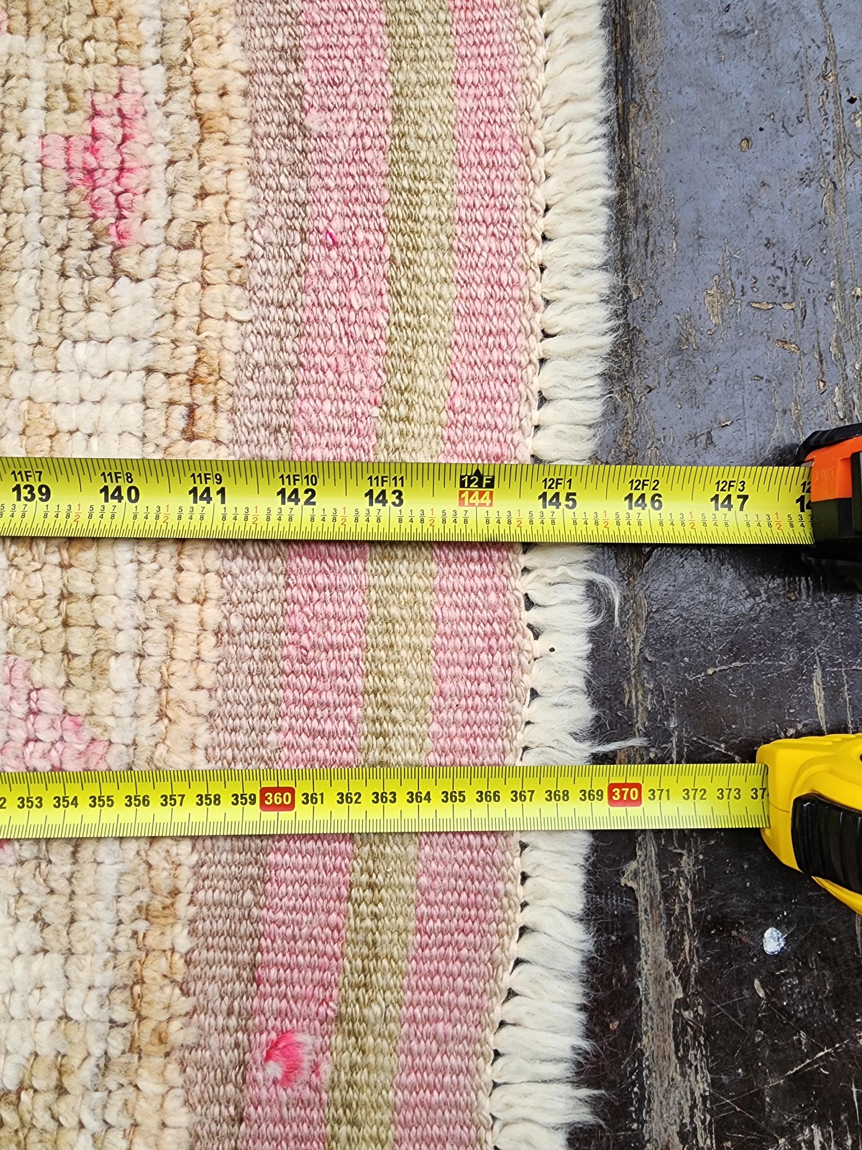 Tapis de couloir Oushak turc pâle 12'1''x2'8''