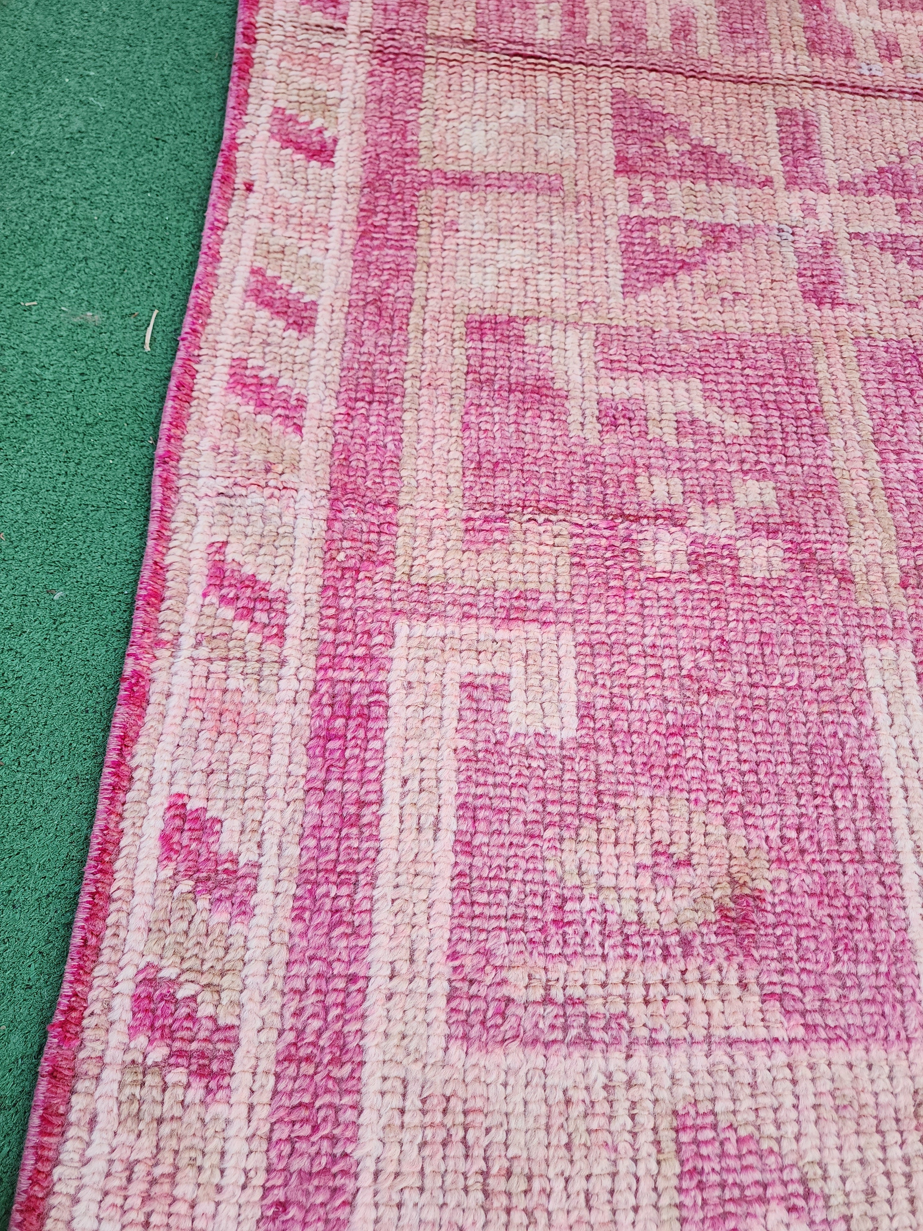 vintage Turkish Runner Rug — corner detail