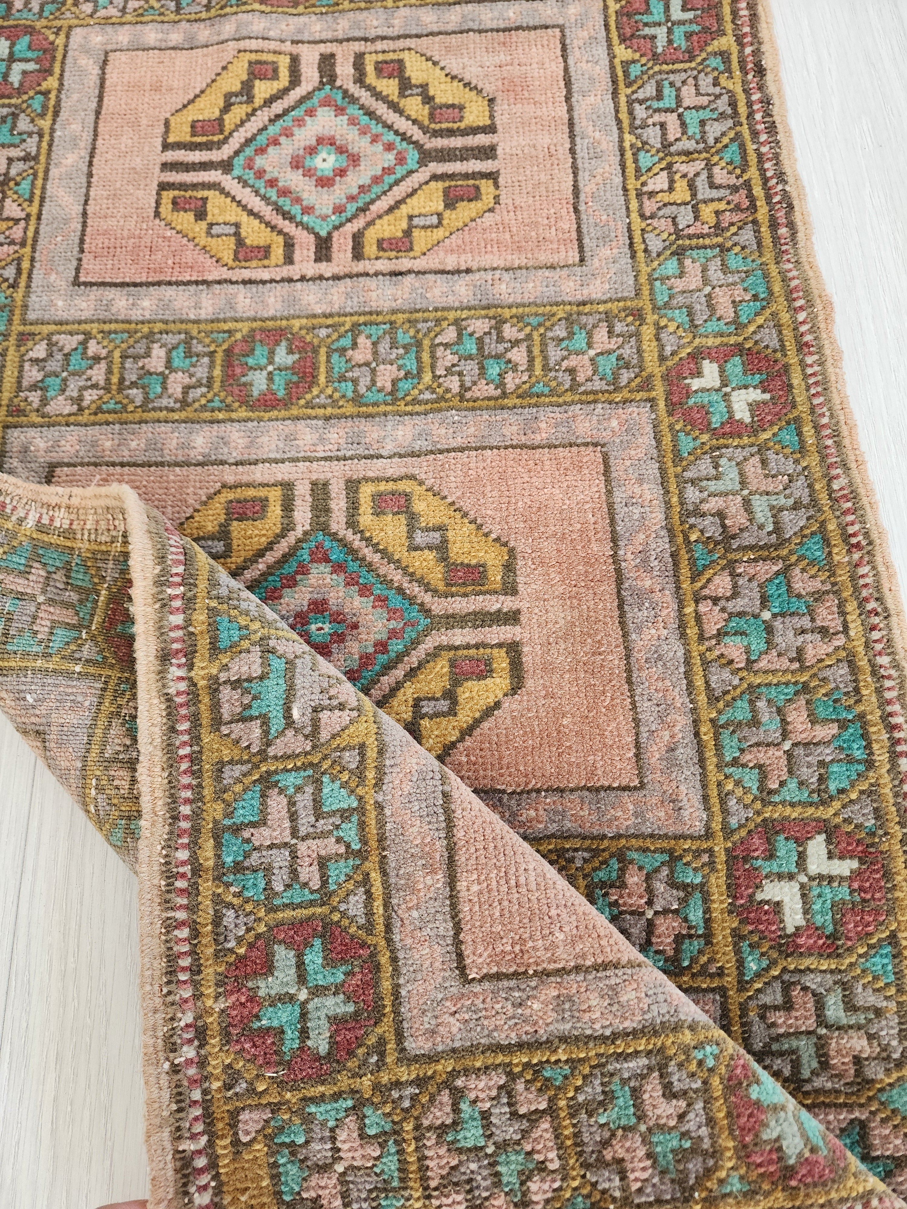 vintage Anatolian Wool Small Rug — colour close-up