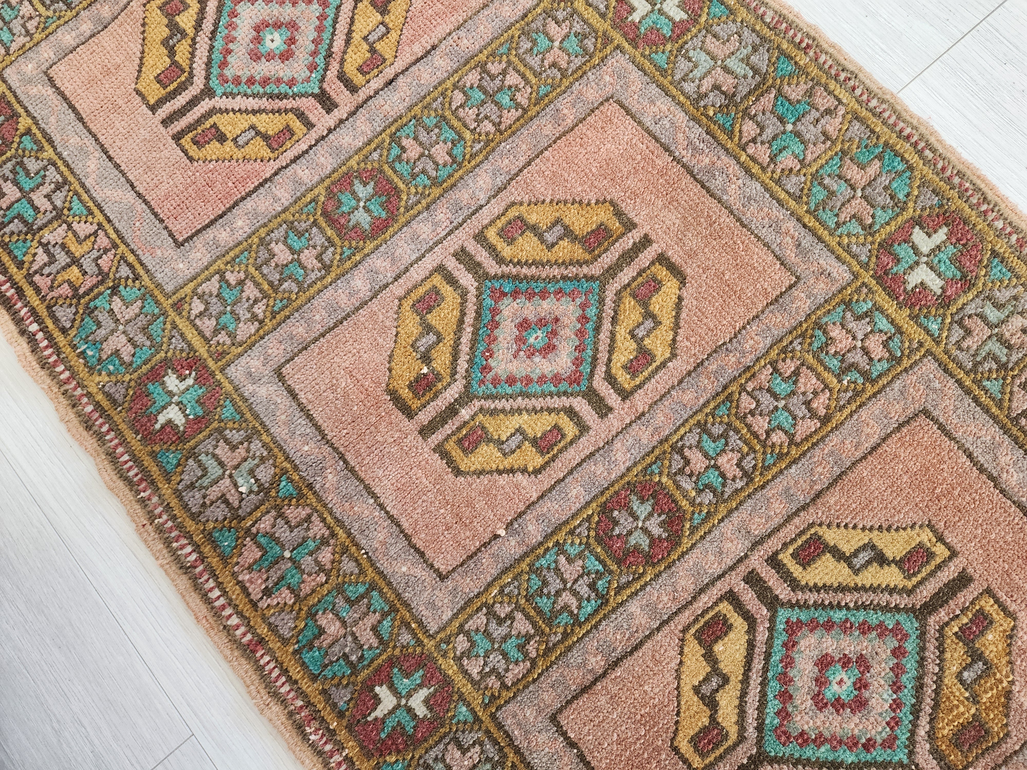 vintage Anatolian Wool Small Rug — pattern close-up
