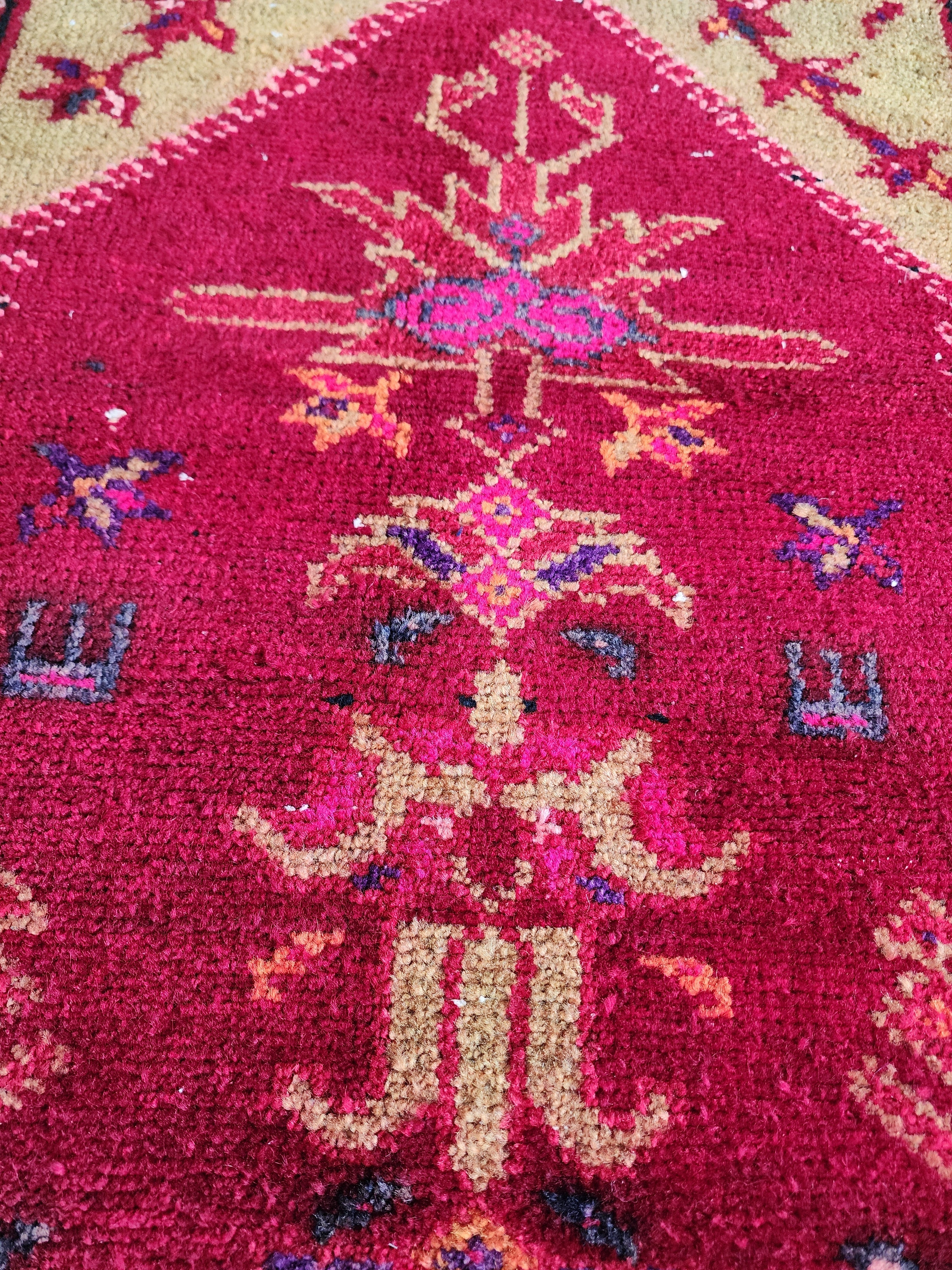 vintage Tribal Runner Rug — pile detail