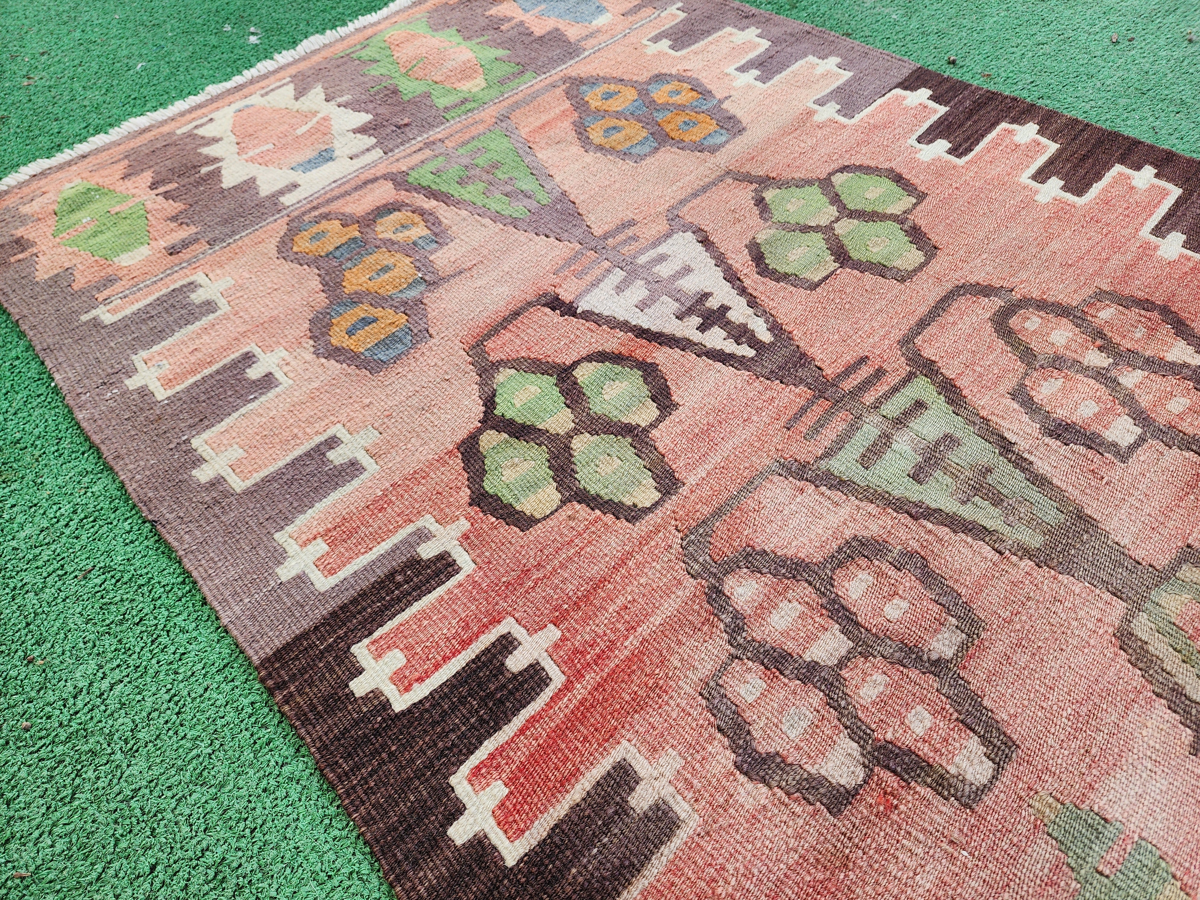vintage Anatolian Small Rug — border pattern
