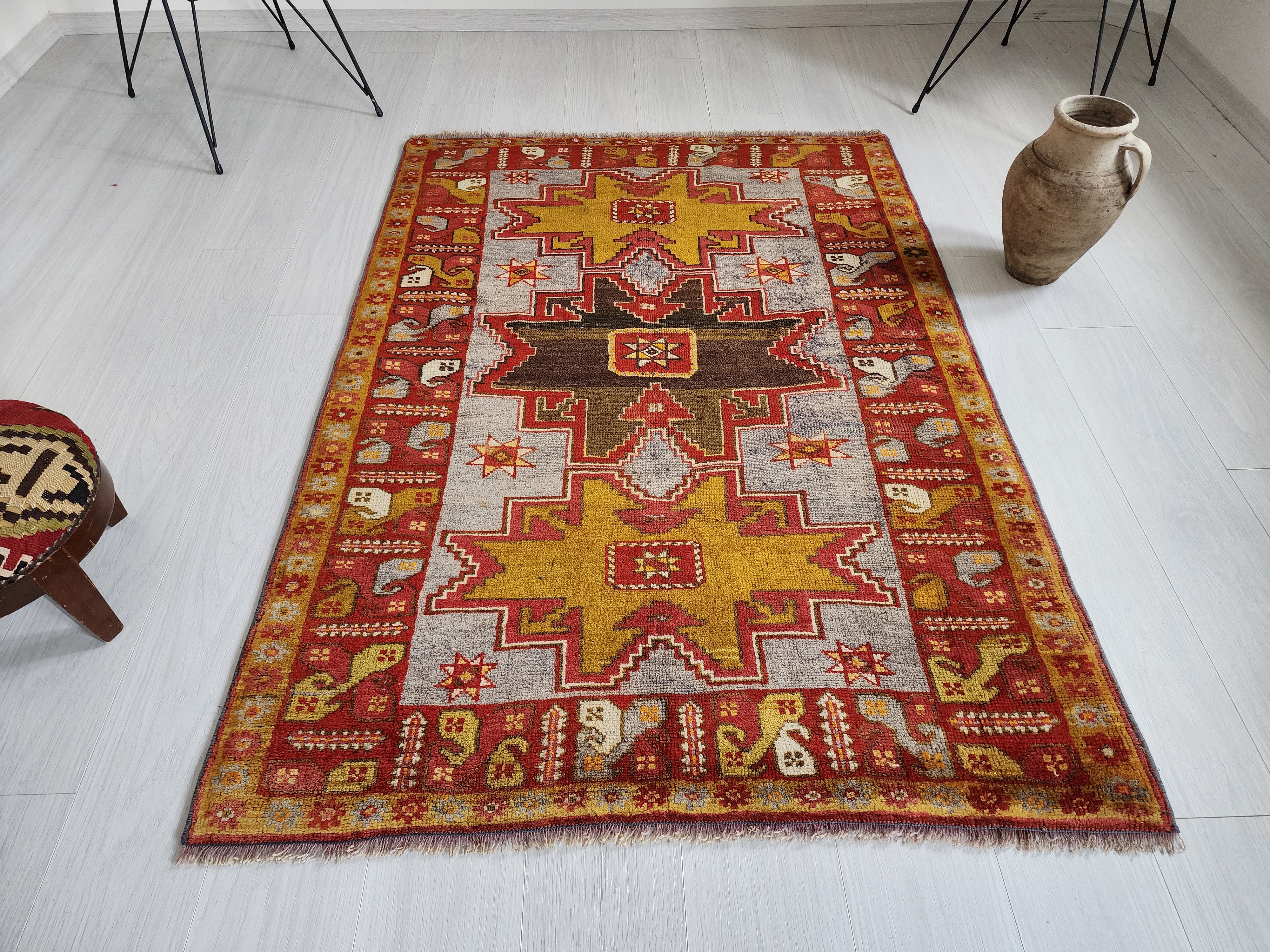 Antique Turkish Konya Rug with Tribal Bird Border – A Masterpiece of Anatolian Folk Art