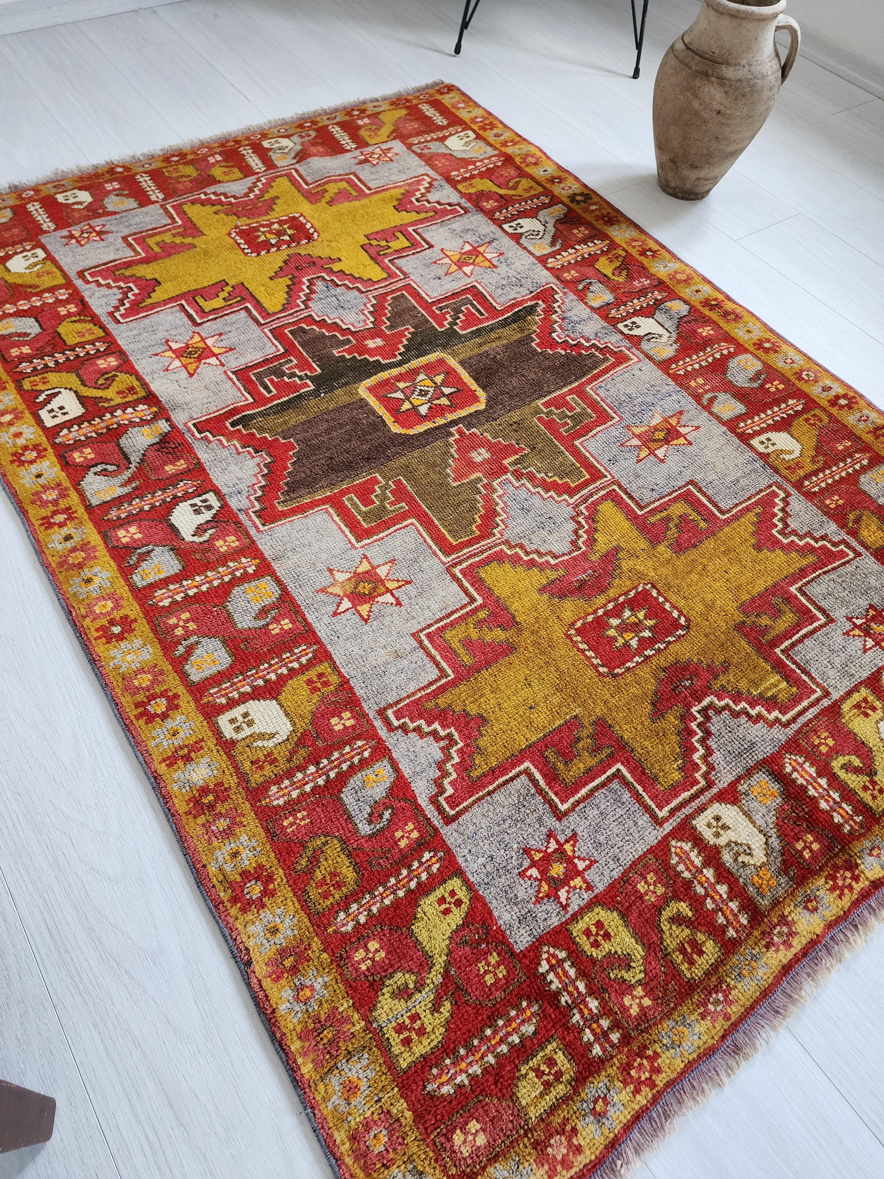 Antique Turkish Konya Rug with Tribal Bird Border – A Masterpiece of Anatolian Folk Art