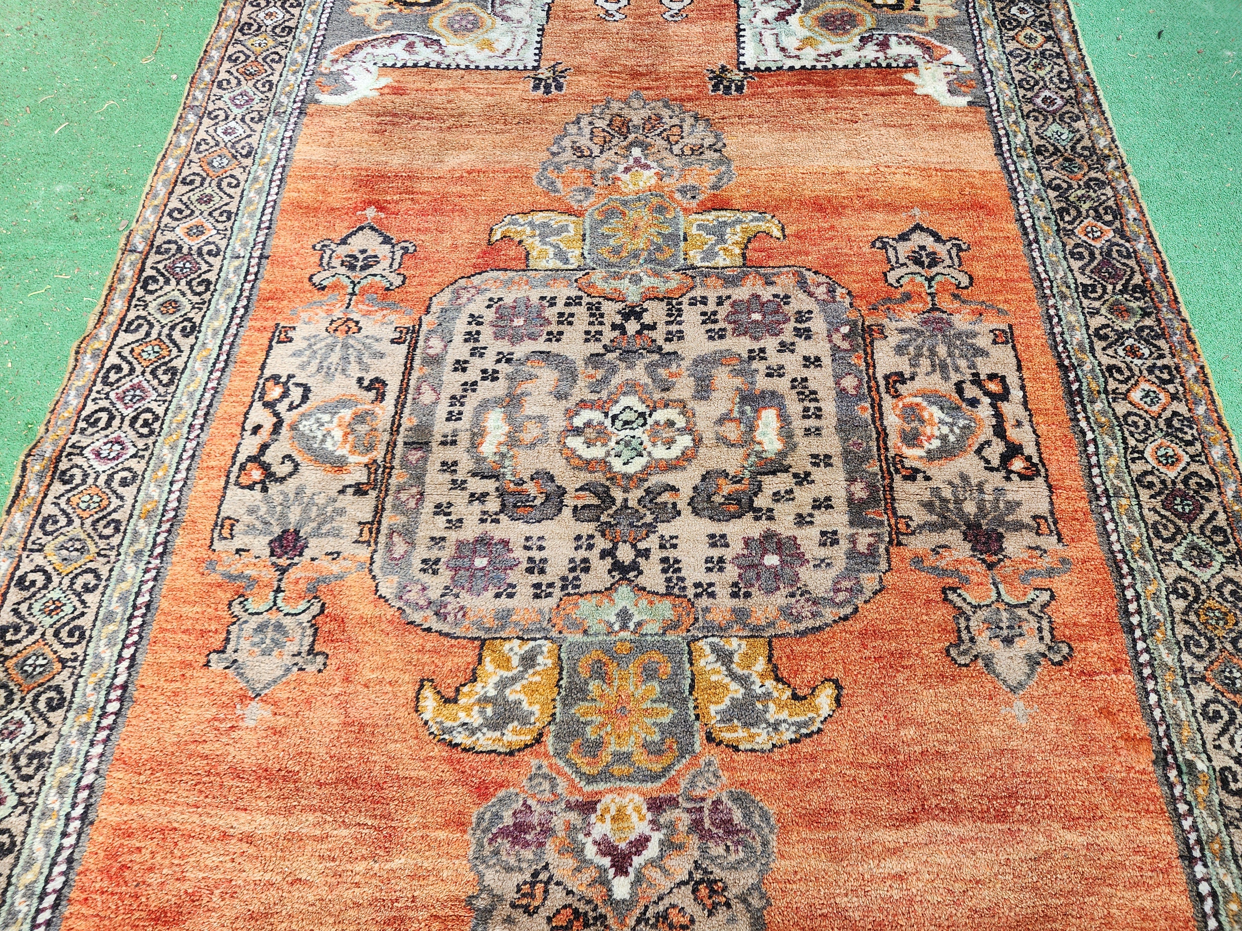 vintage Anatolian Wool Area Rug — pile detail