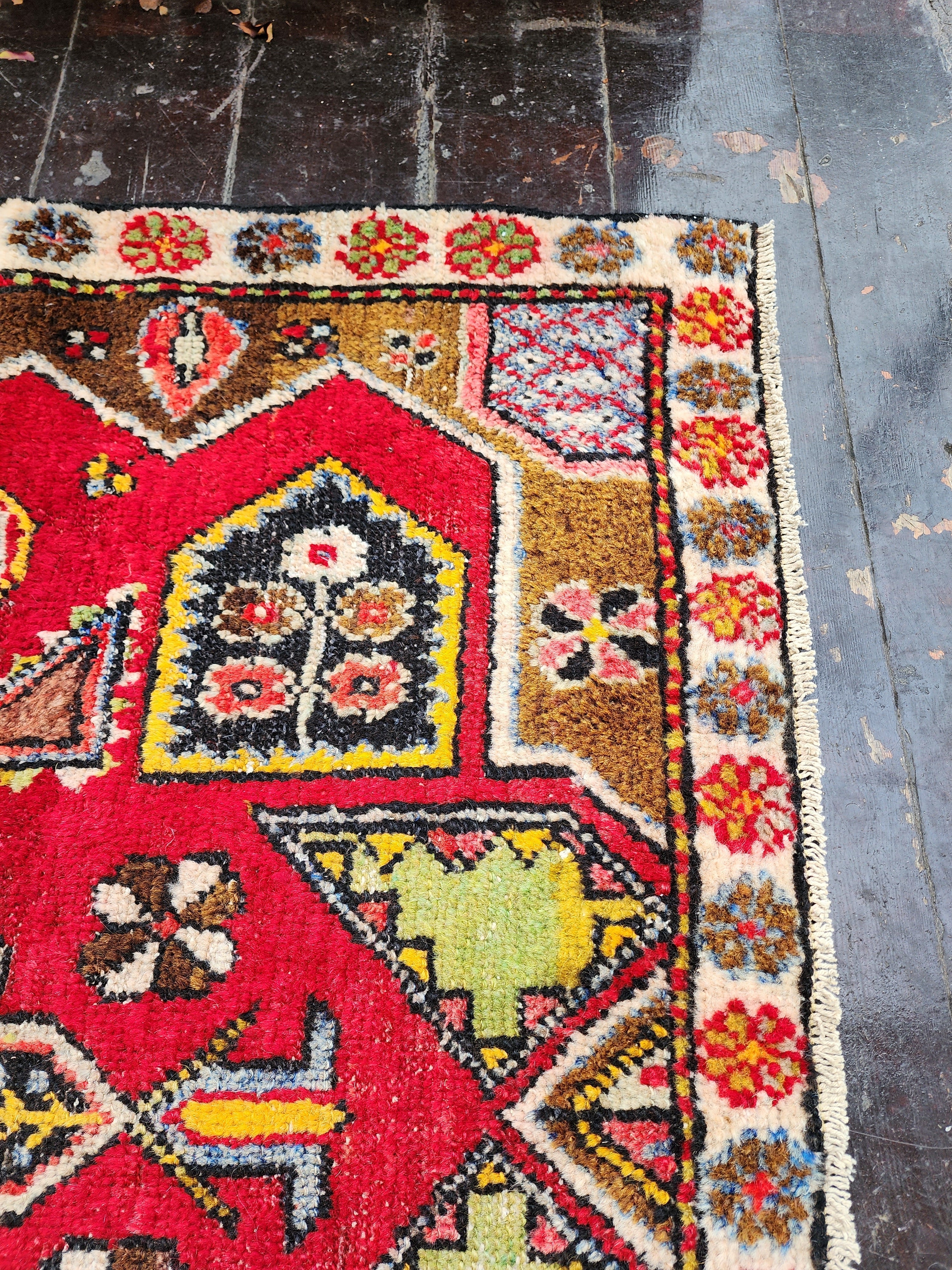 antique Anatolian Wool Small Rug — corner detail