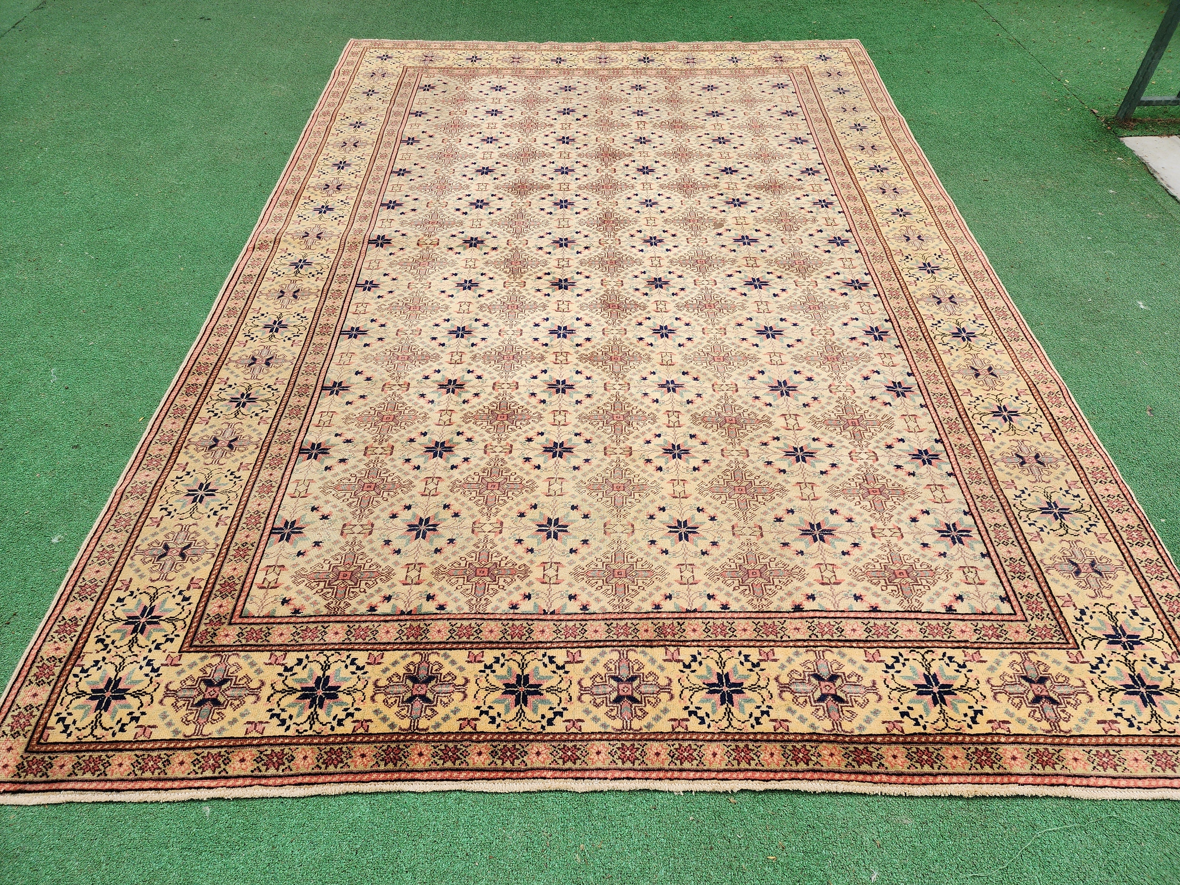 vintage Kayseri Wool Large Area Rug — detail texture