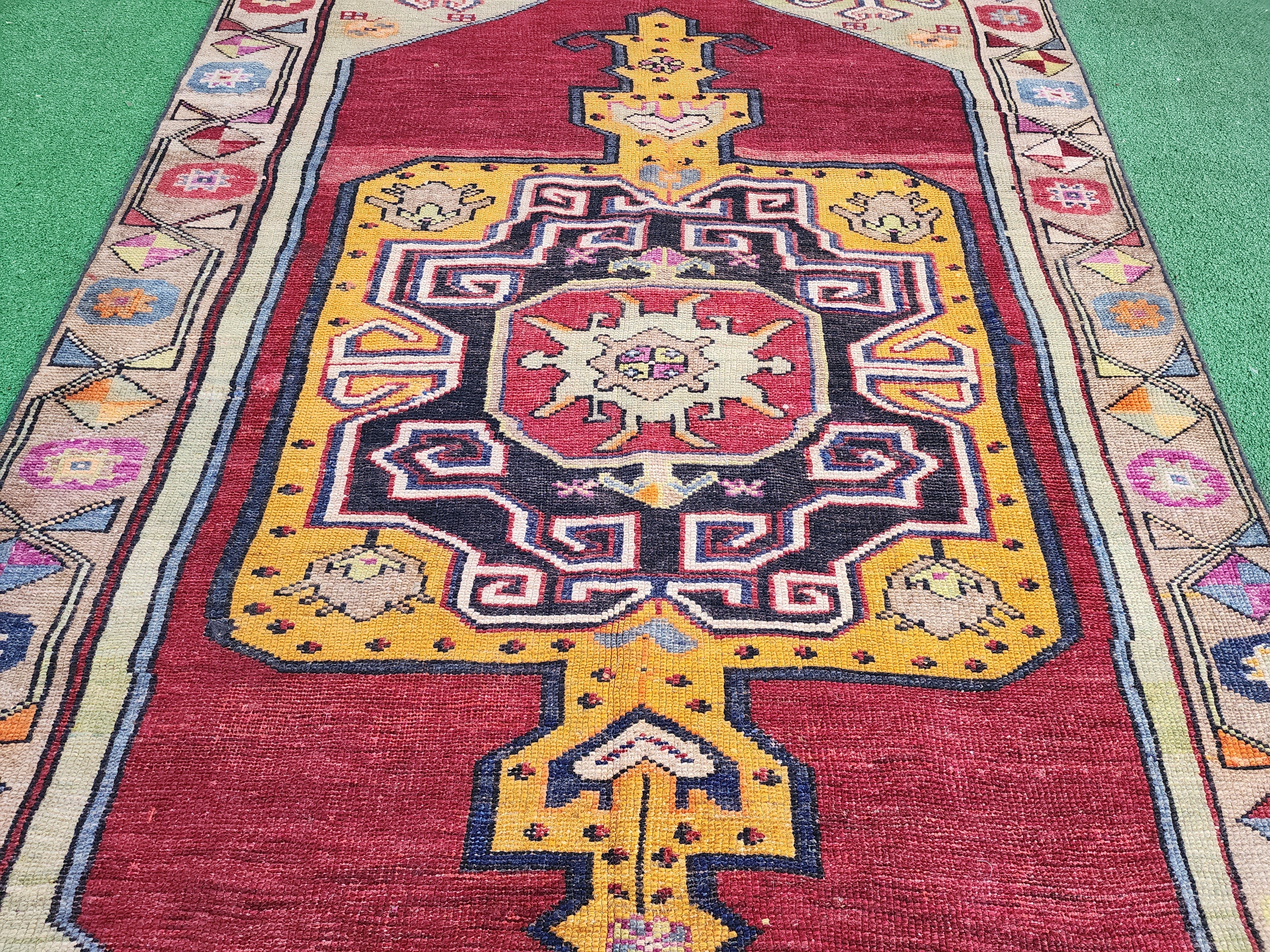 antique Anatolian Wool Area Rug — pattern close-up