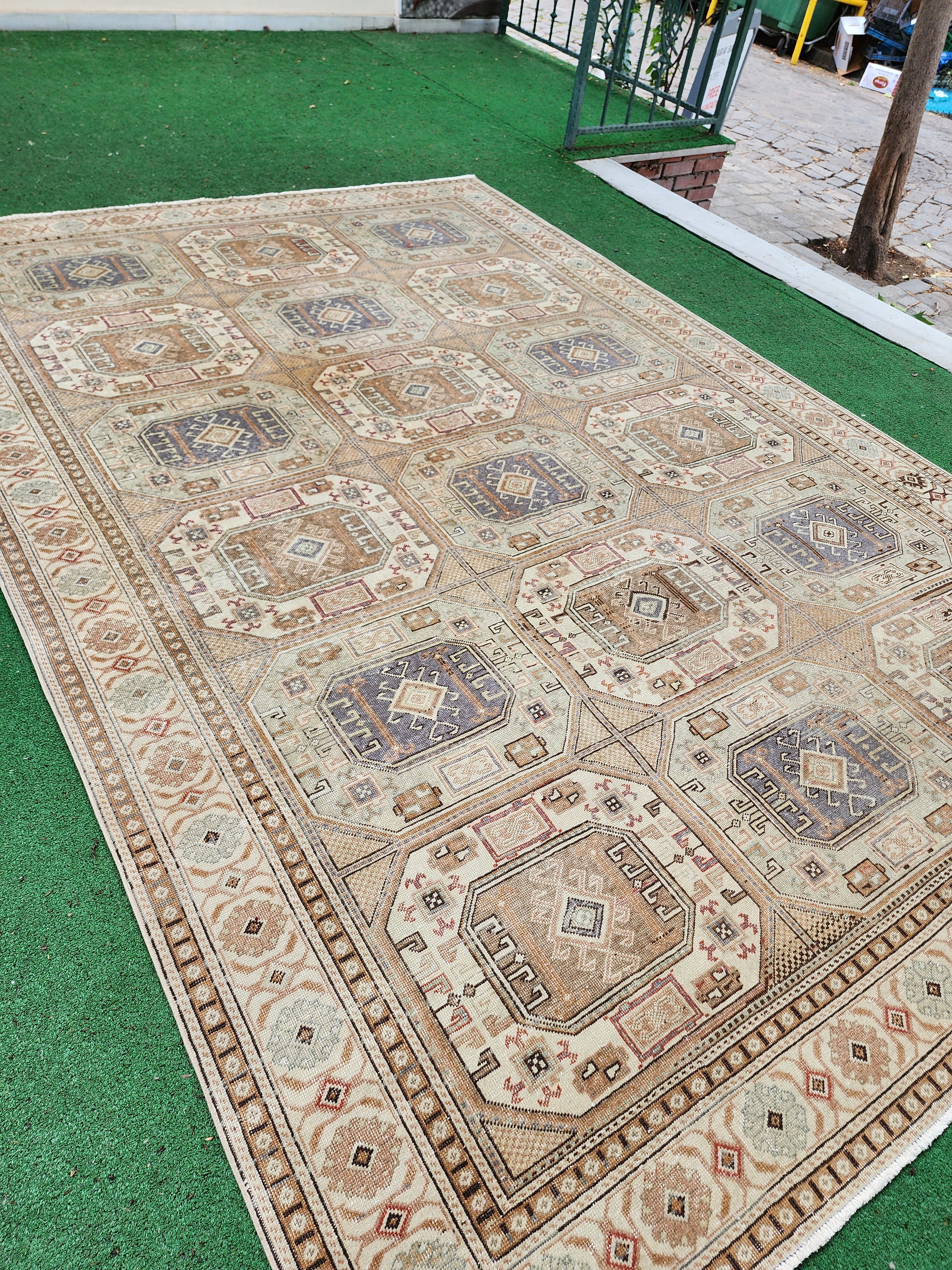 Vintage Pastel Turkish Kayseri Rug 9'7''x6'7''