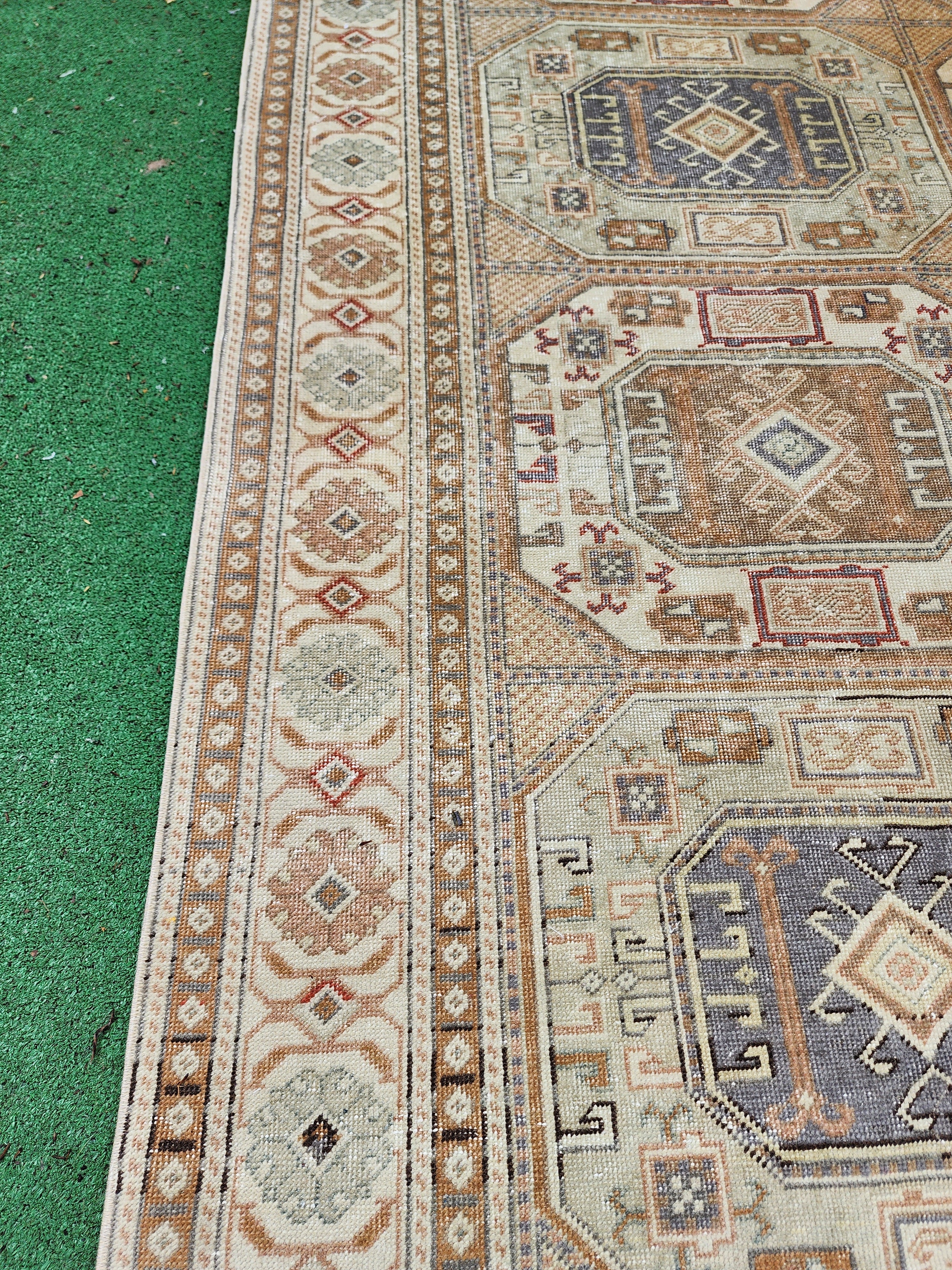 antique Kayseri Wool Large Area Rug — border pattern