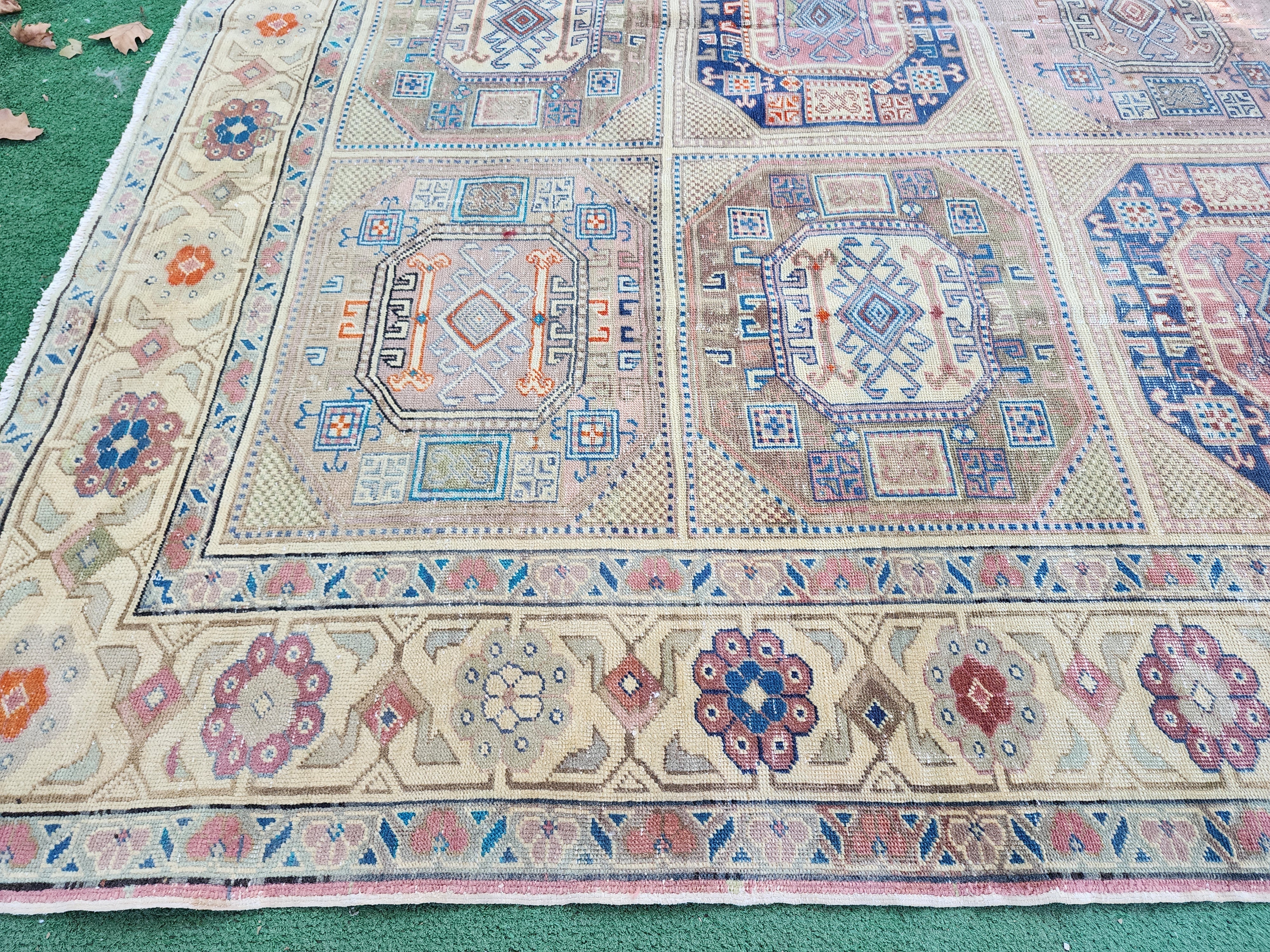 vintage Kayseri Large Area Rug — pile detail
