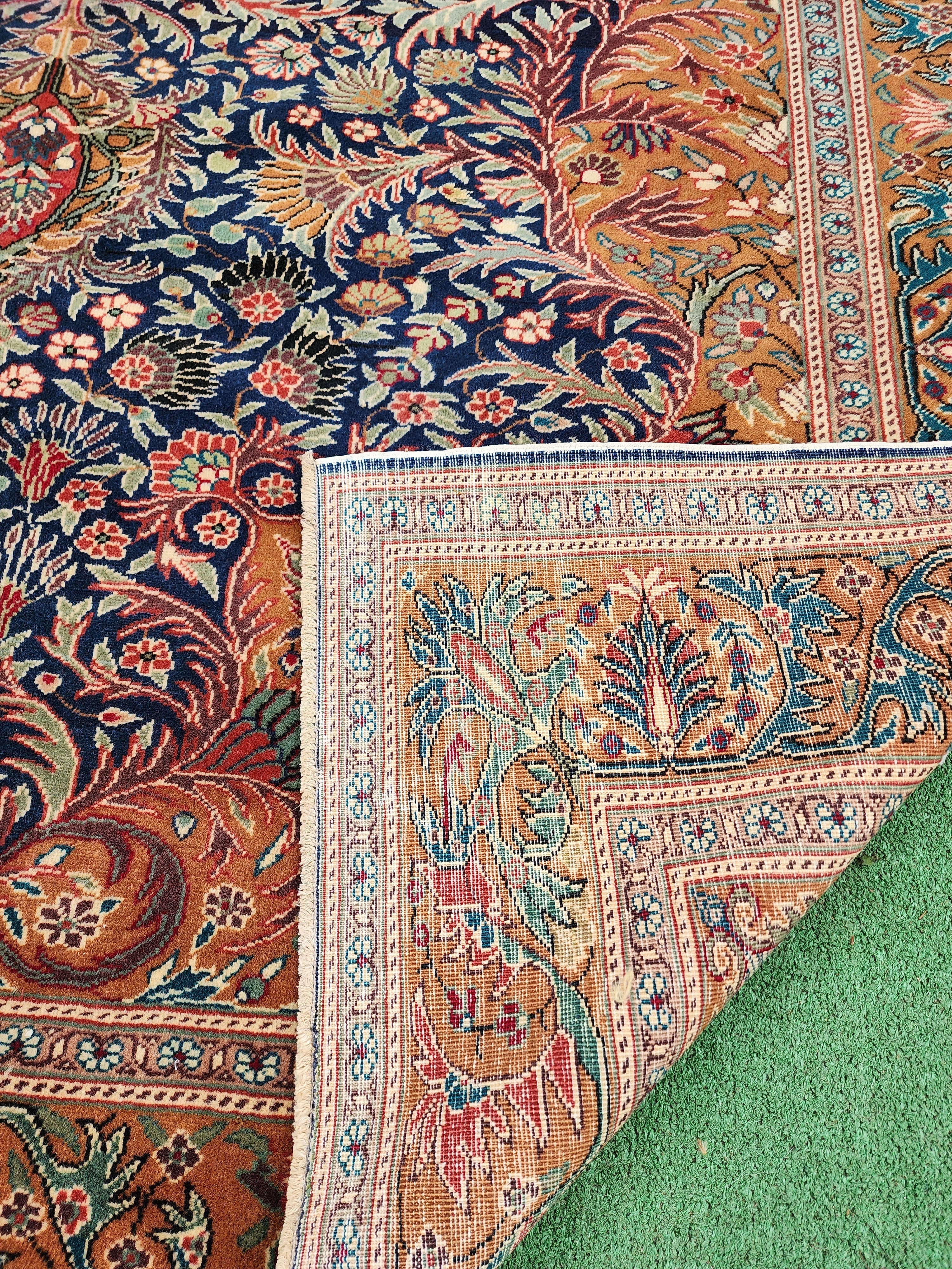 vintage Anatolian Wool Large Area Rug — colour close-up