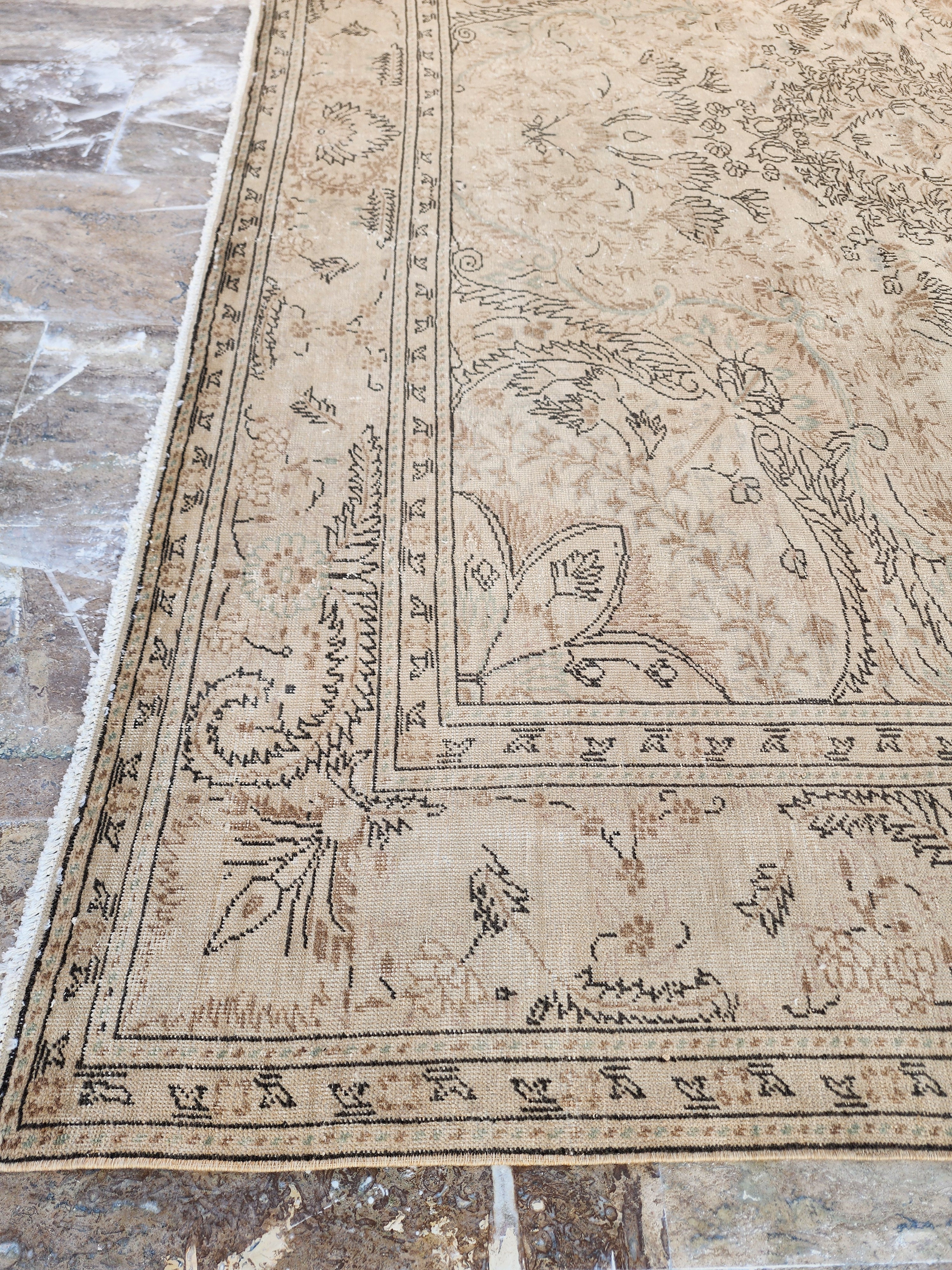 vintage Anatolian Large Area Rug — colour close-up