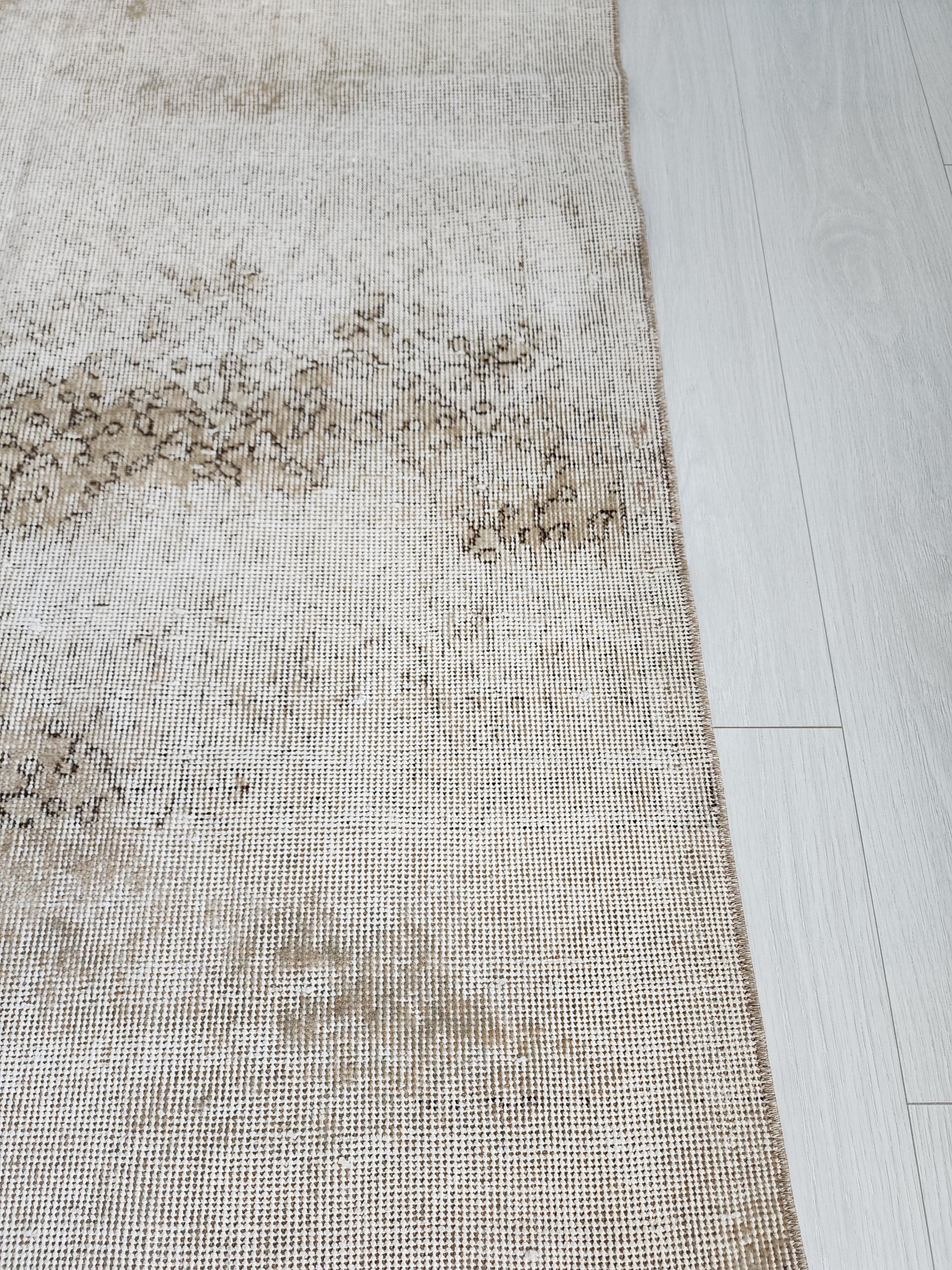vintage Anatolian Wool Small Rug — pattern close-up