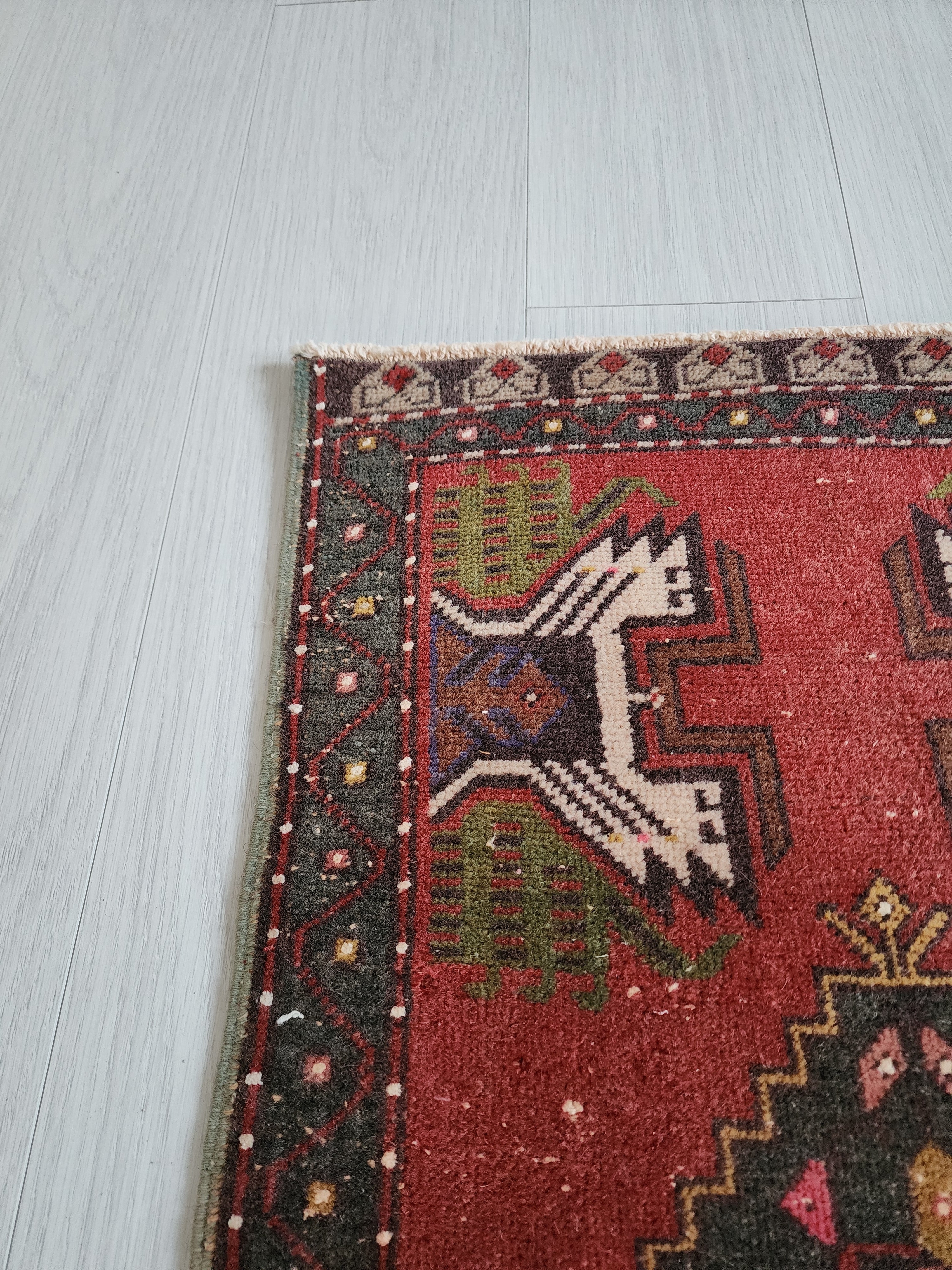 antique Oushak Small Rug — edge weave