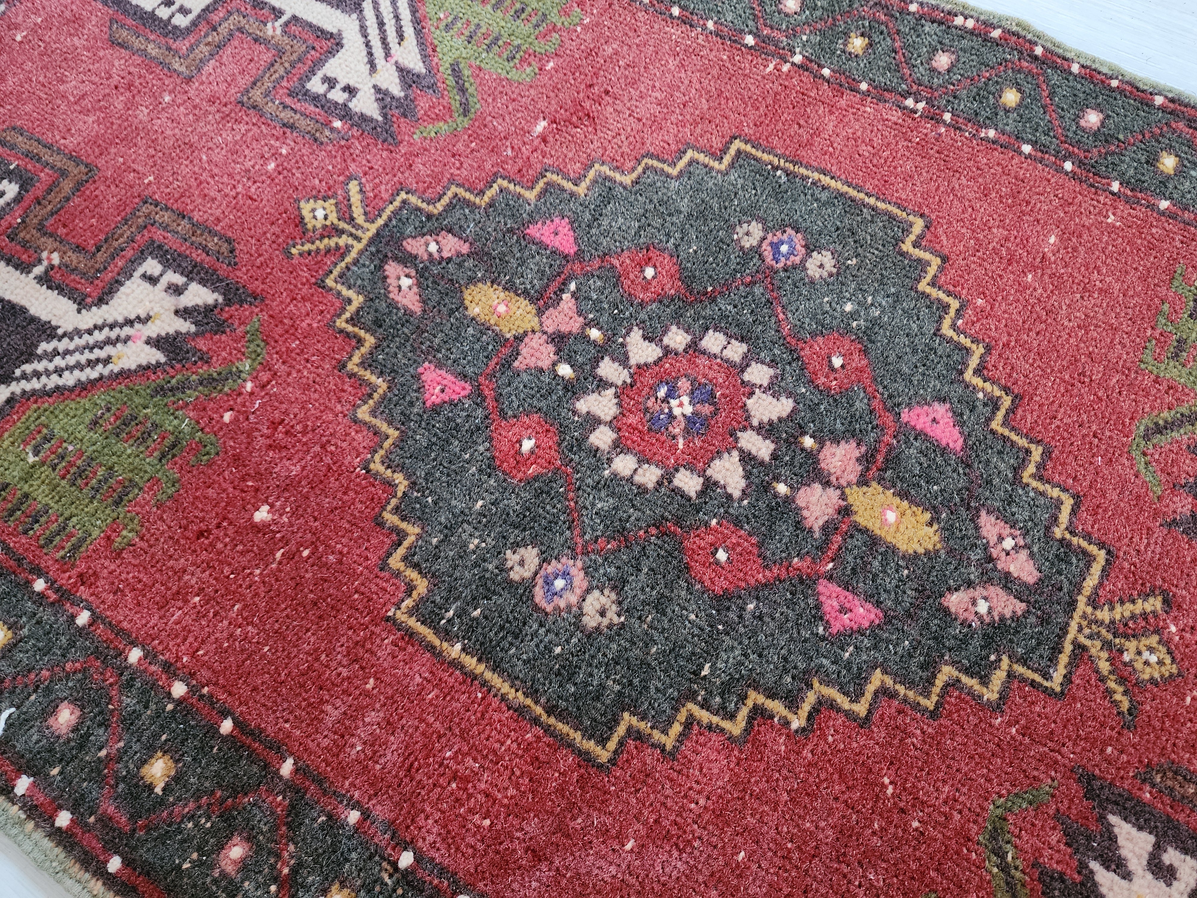 antique Oushak Small Rug — pile detail