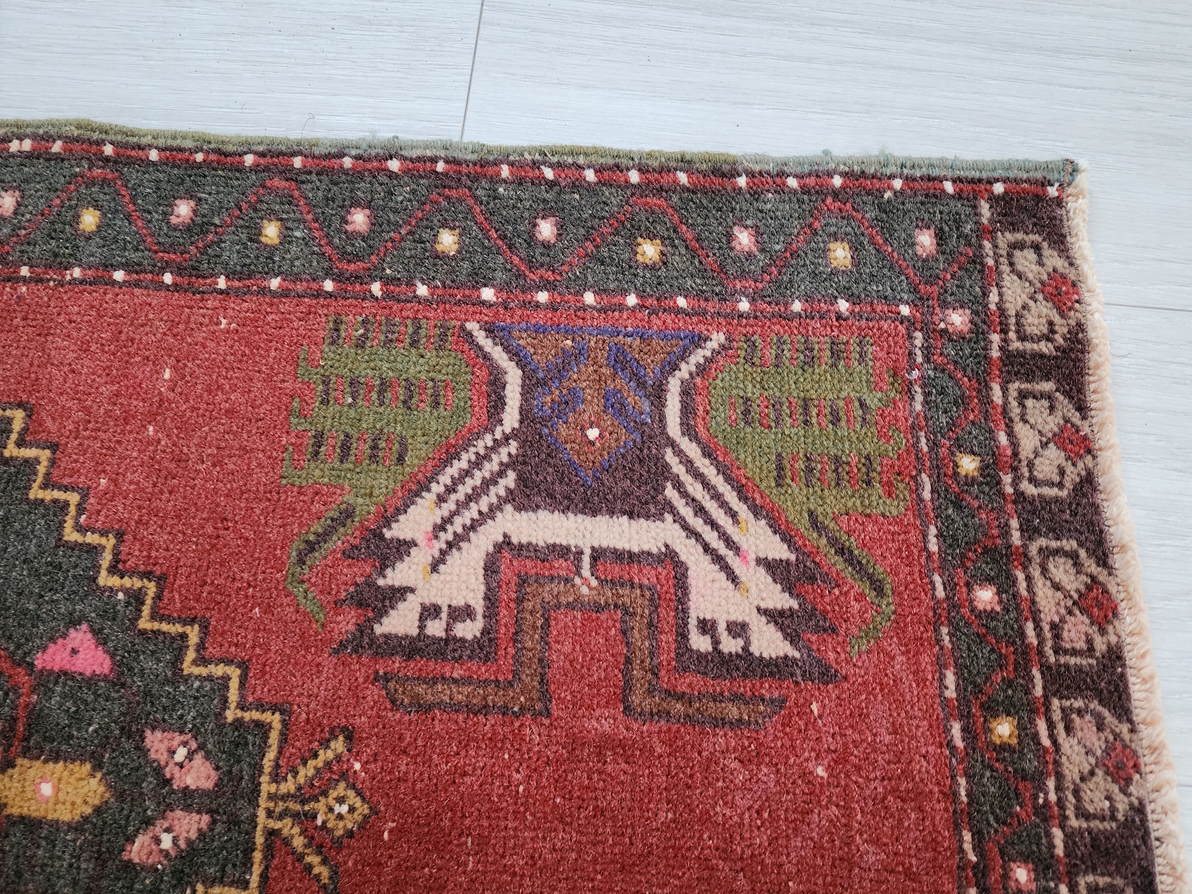 antique Oushak Small Rug — border pattern