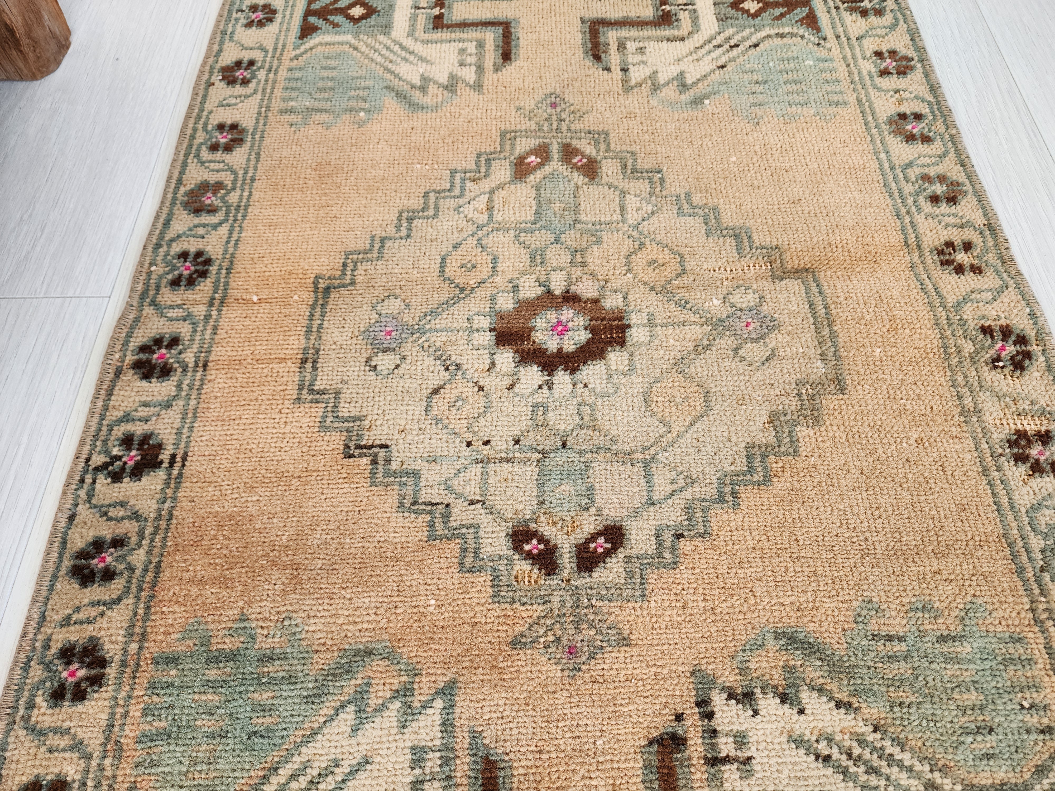 vintage Anatolian Small Rug — pattern close-up