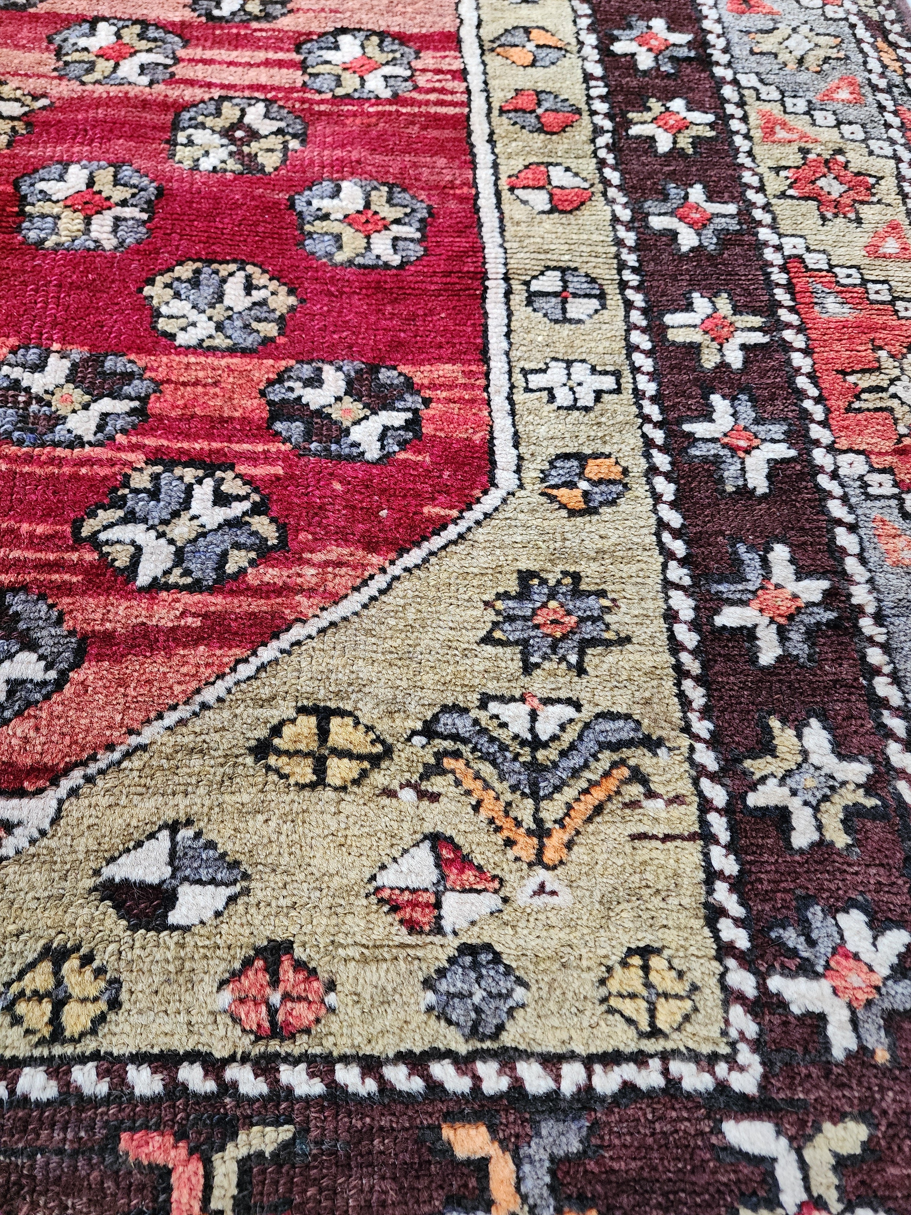 vintage Sivas Small Rug — corner detail